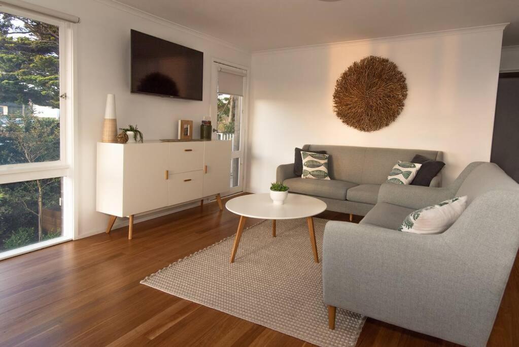 Three-Bedroom House photo 2