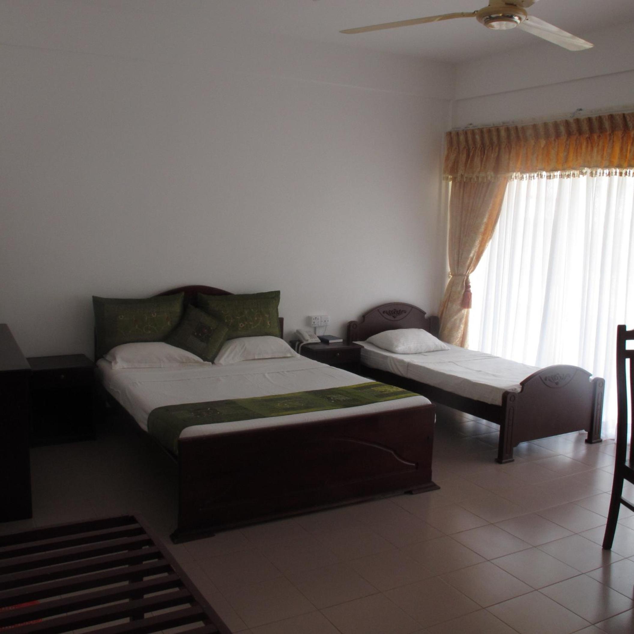 Standard Triple Room with Sea View