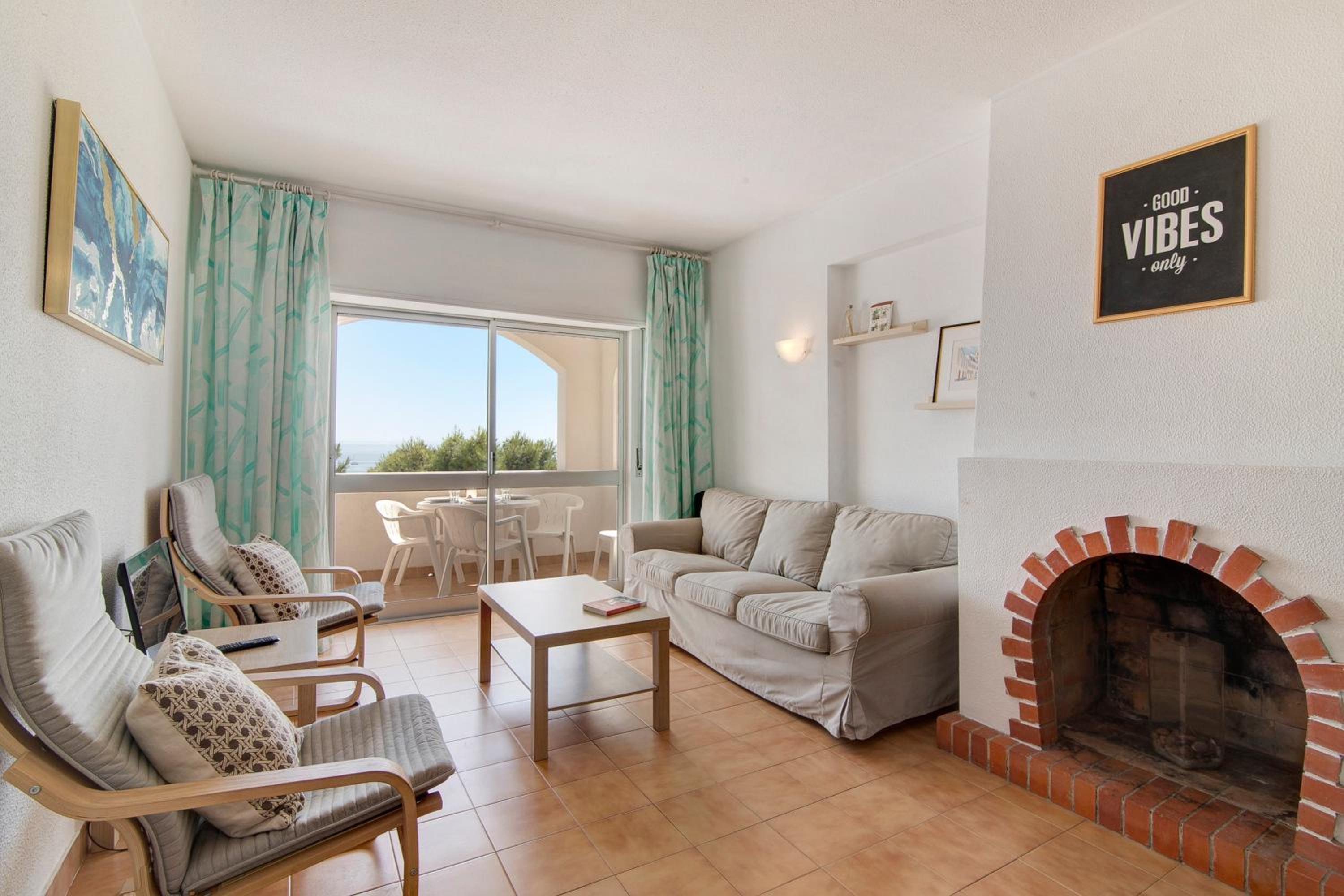 Superior Apartment With City View