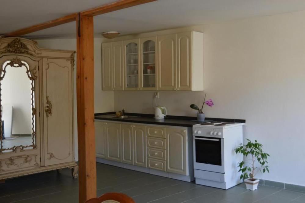 Apartment with Garden View - Photo 15