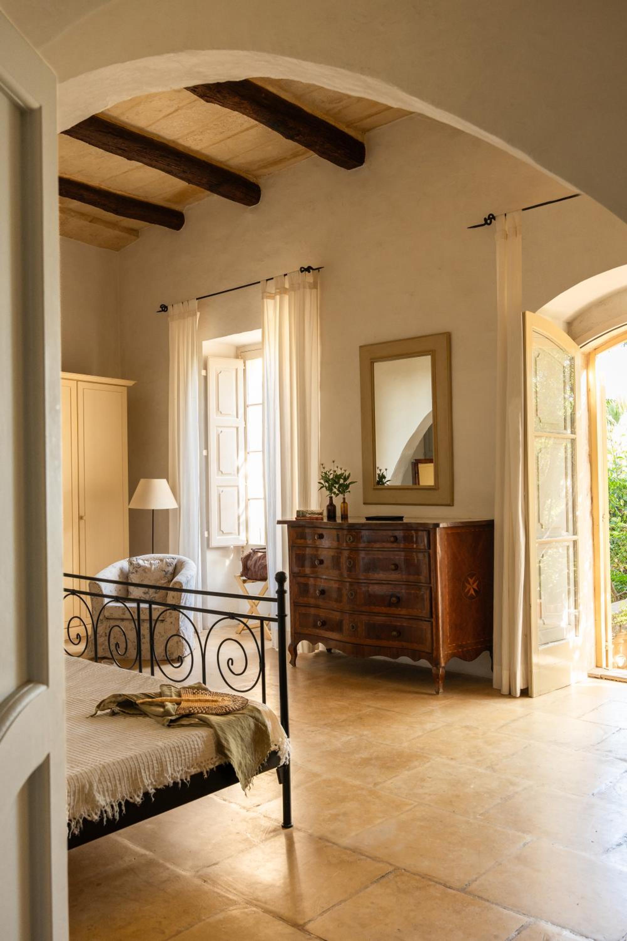 Villa photo 3