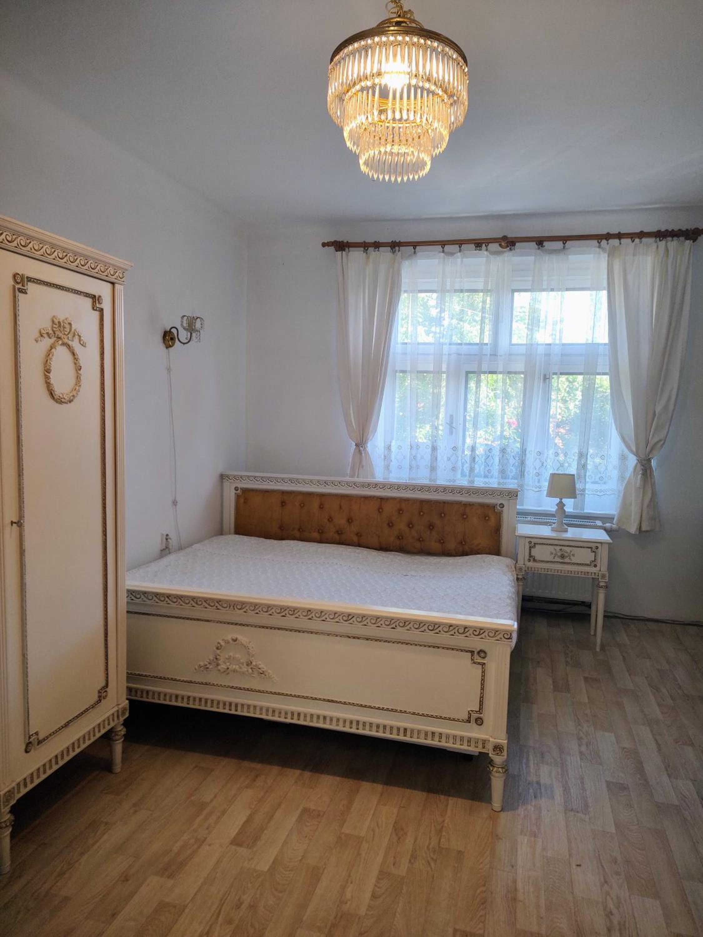 Double Room - Photo 7