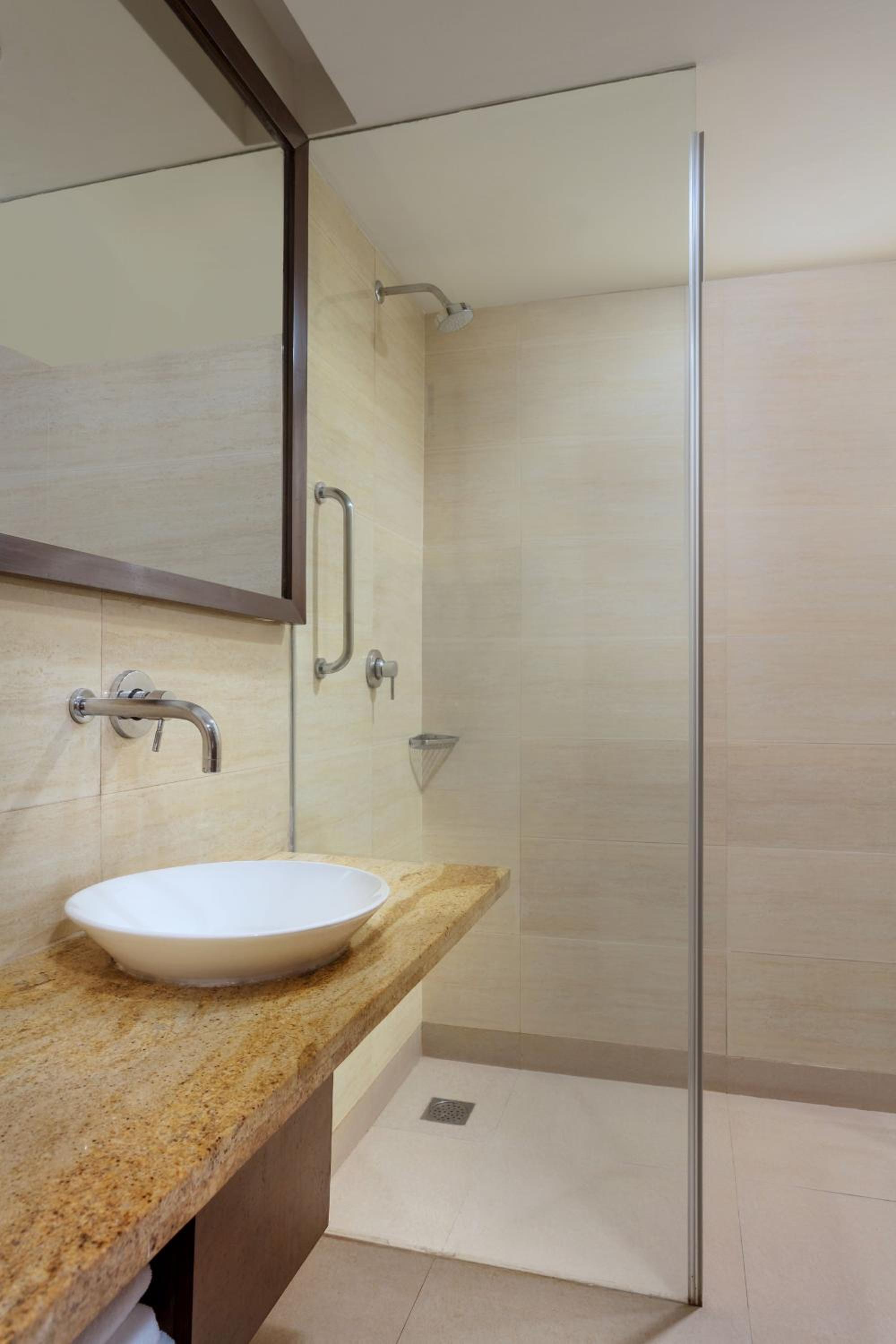 1 Bedroom Executive Suite with one way Airport transfer  photo 3