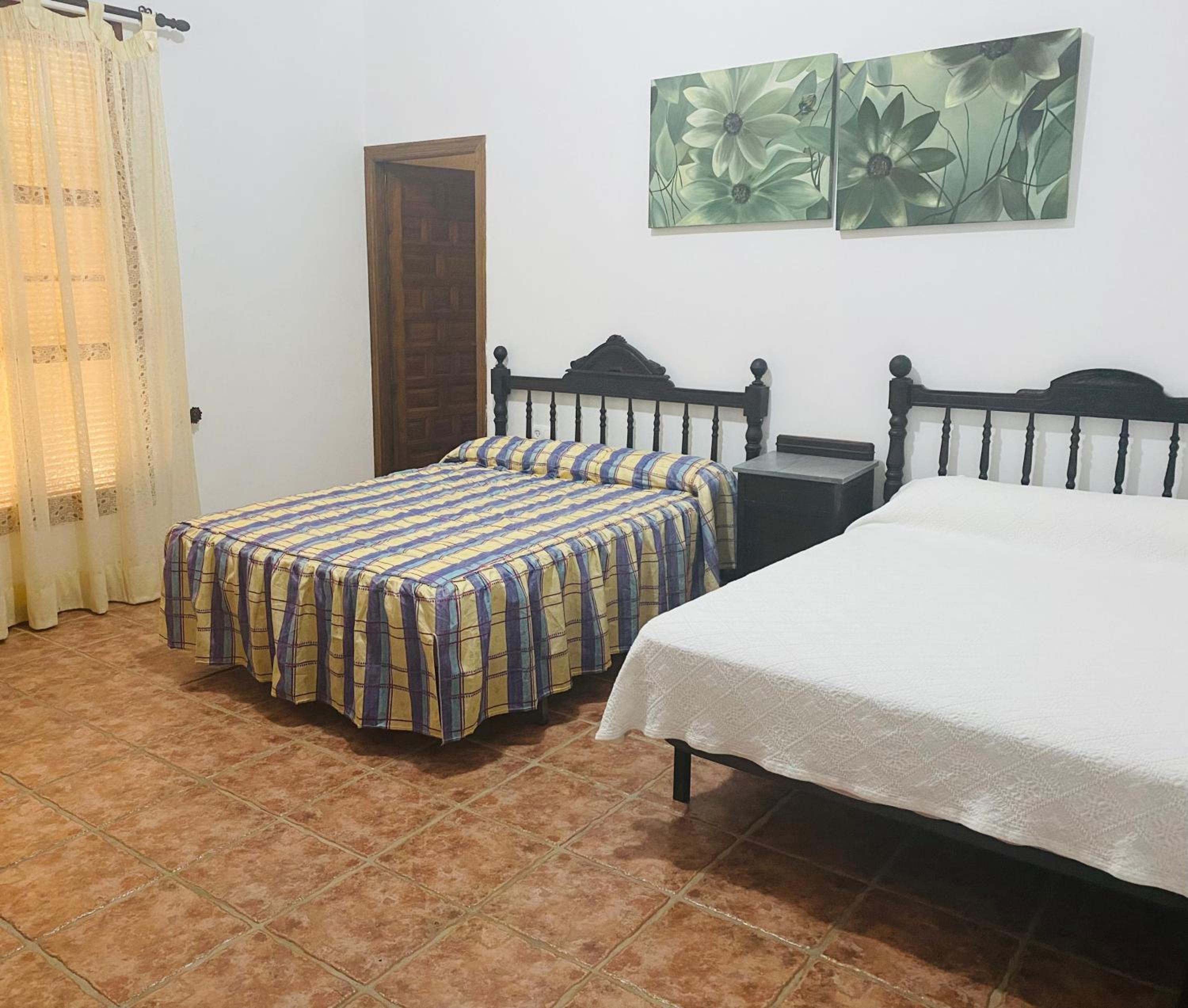 Quadruple Room with Private Bathroom