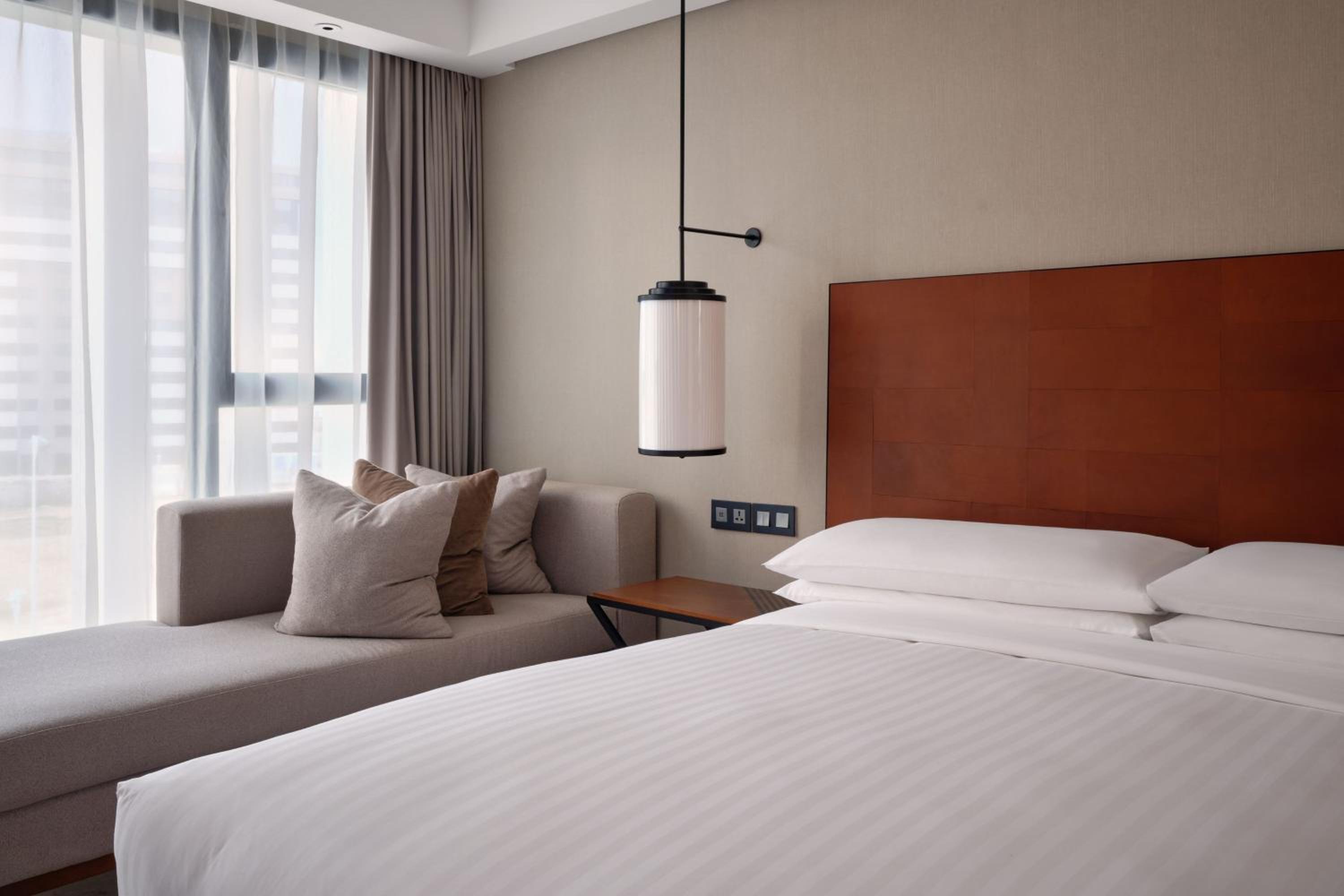 Superior King Room - Photo 2