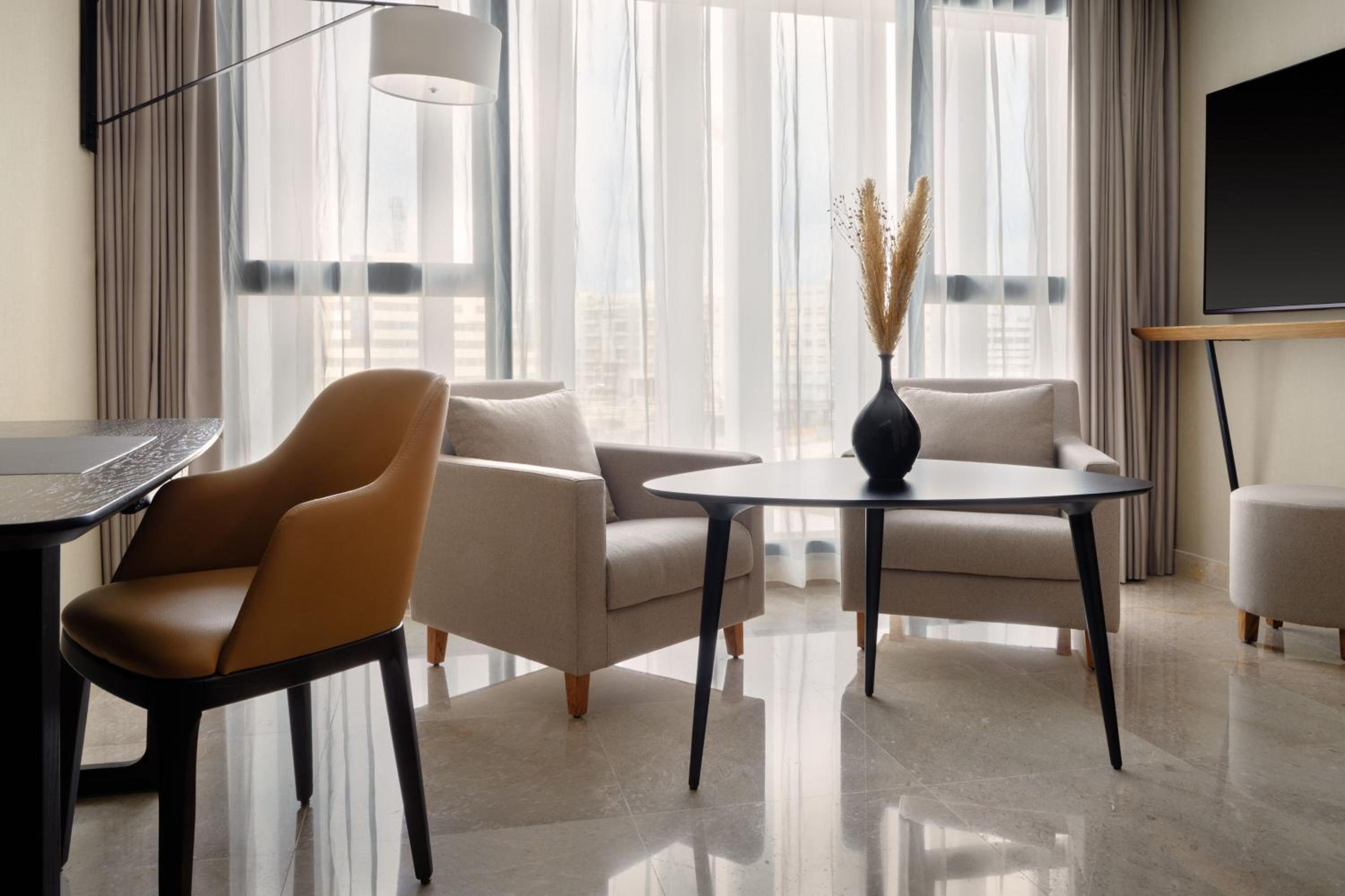 King Suite - Photo 5