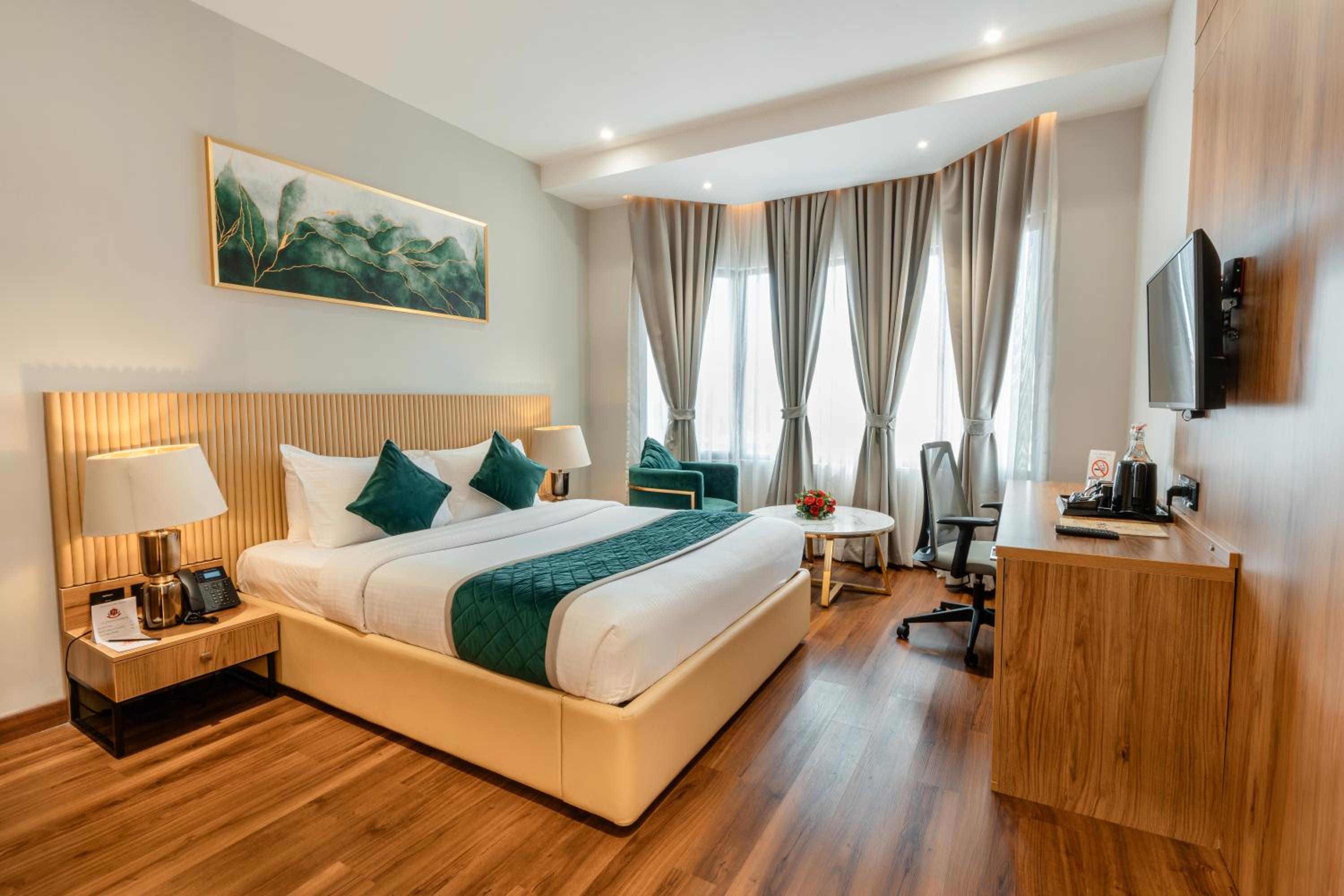 Deluxe Queen Room - Photo 3