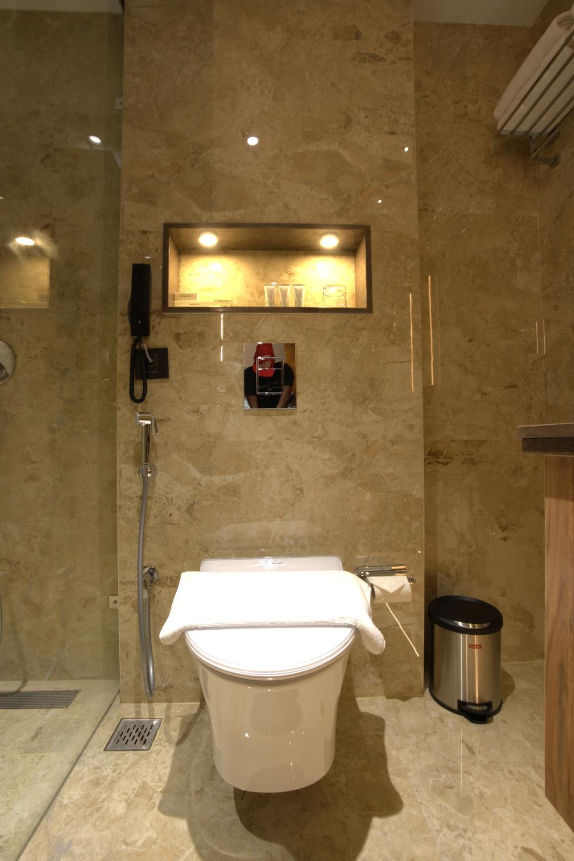 Deluxe King Room - Photo 2