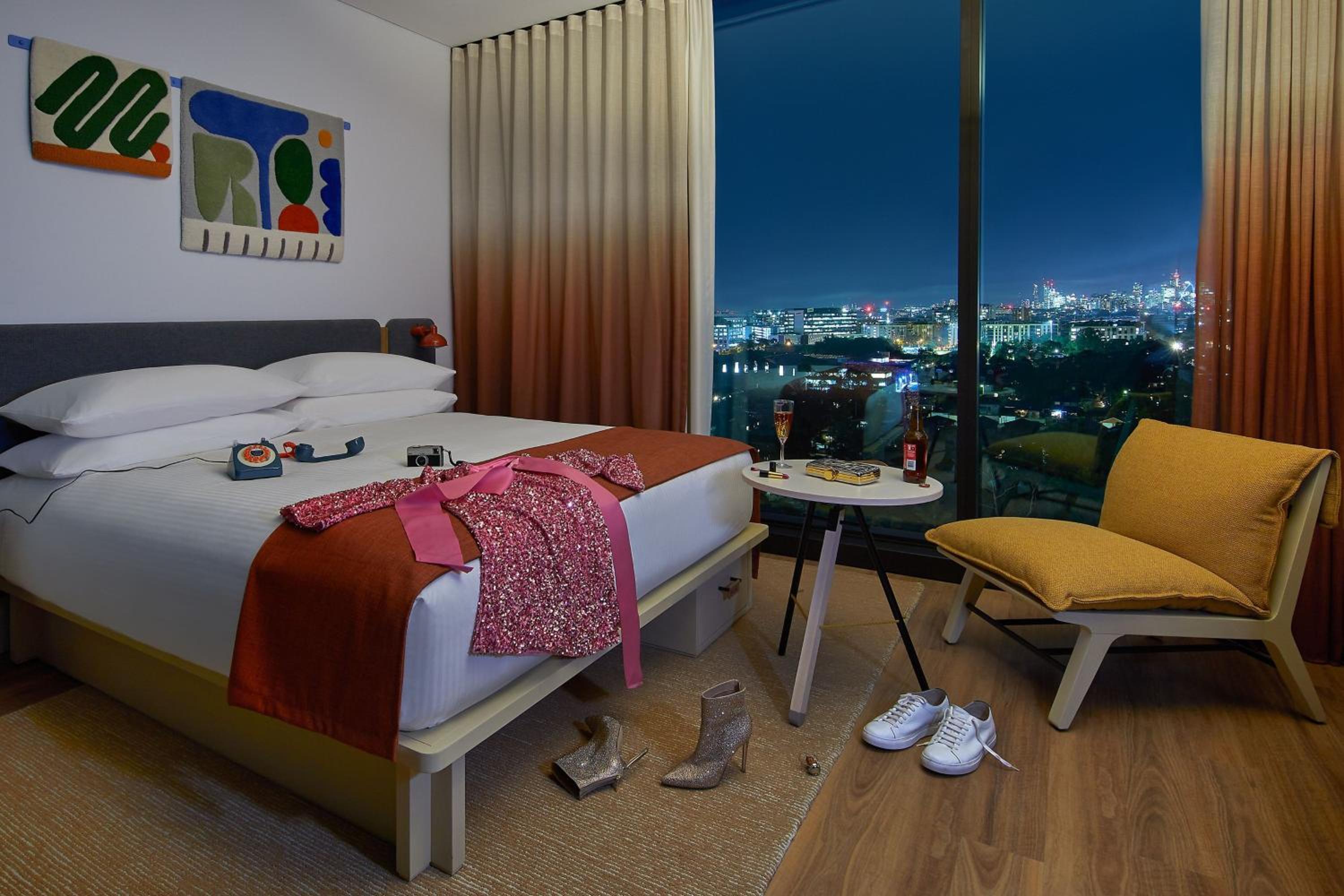 Moxy King Sleeper - High Floor