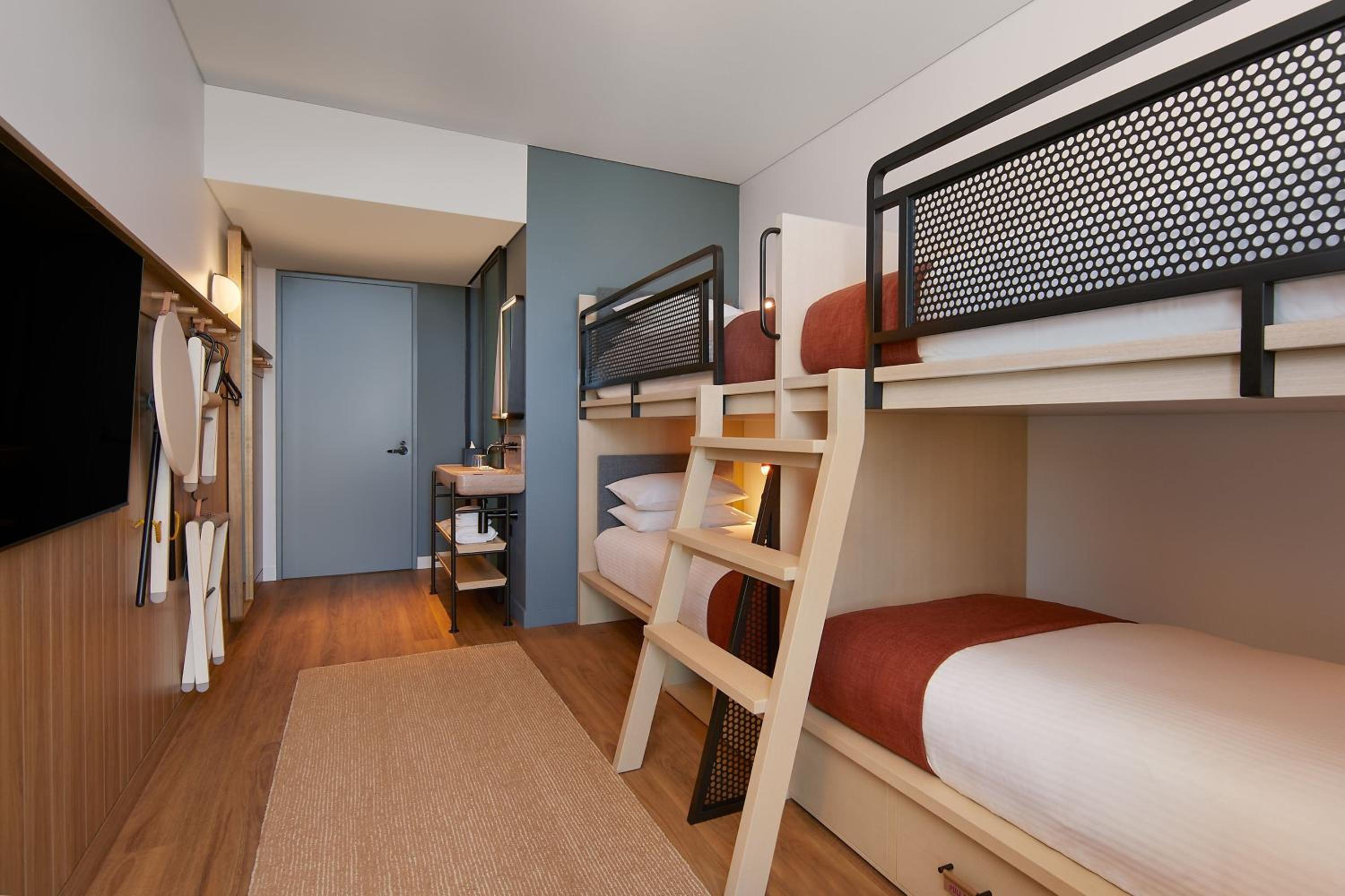 Moxy Quad Bunks, Guest room, 2 Twin bunk