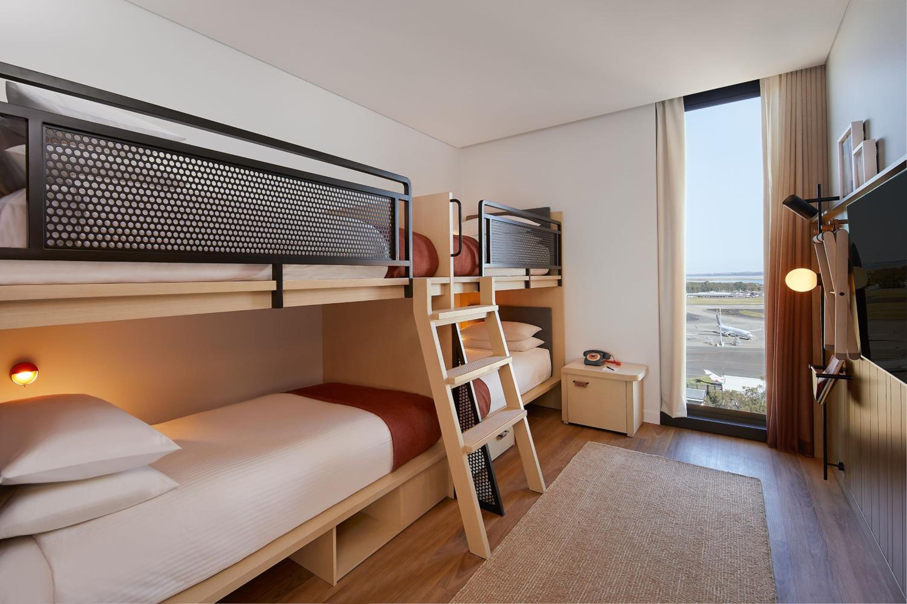 Moxy Quad Bunks, Guest room, 2 Twin bunk
