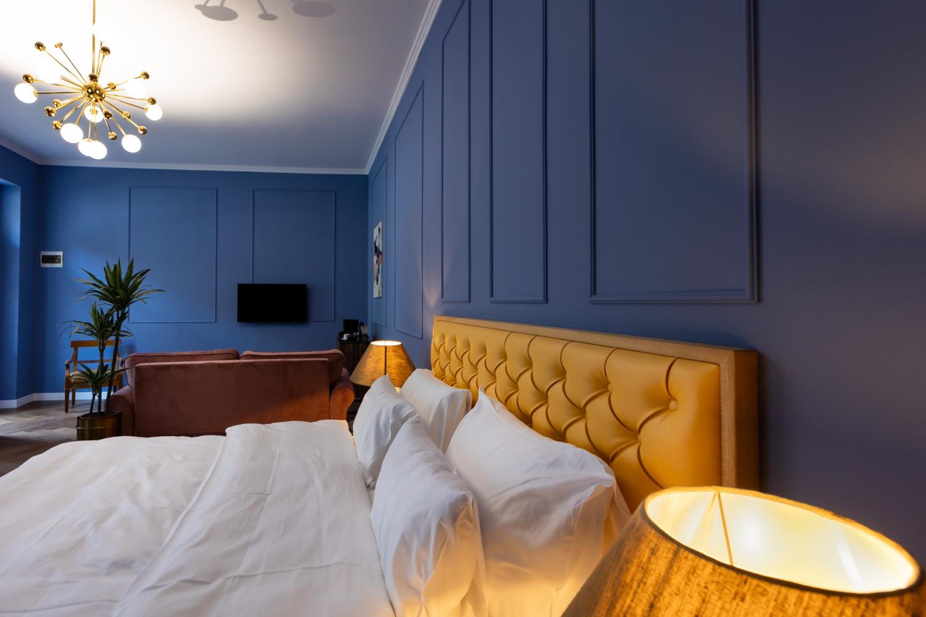 Studio with Sofa Bed - Photo 9