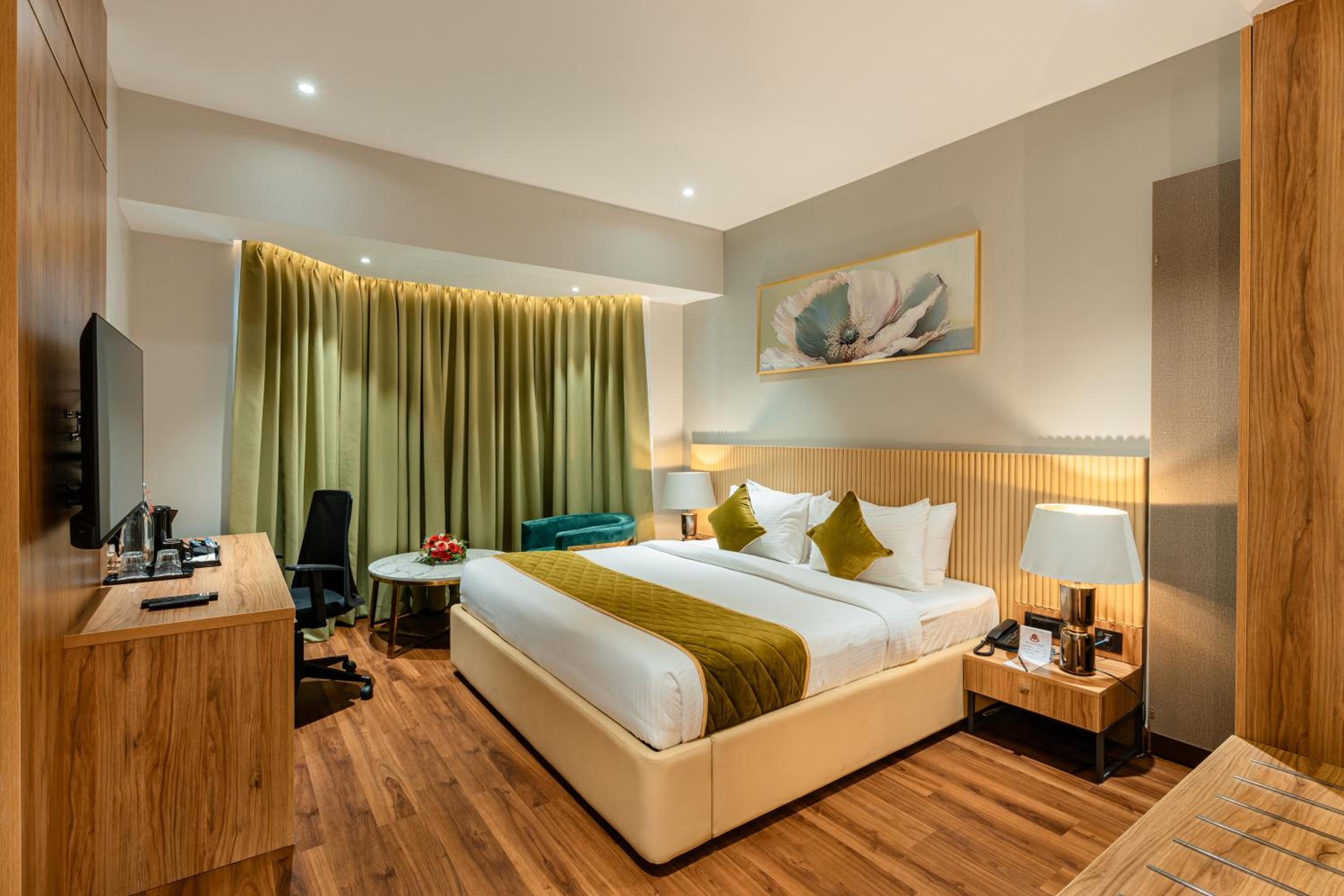 Executive King Room - Photo 2