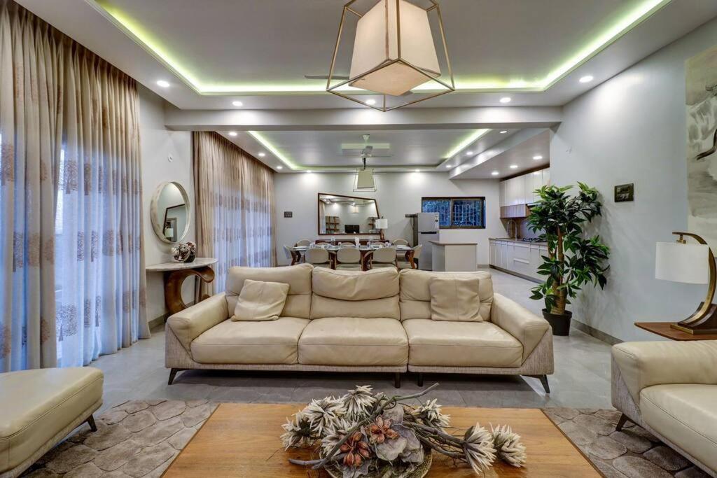 Villa photo 1