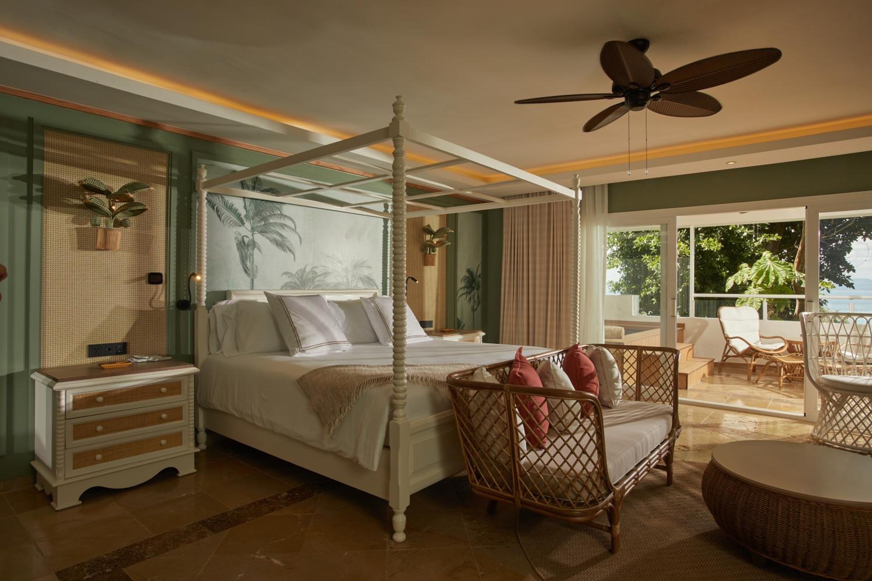Junior Suite with Plunge Pool (1 Adult + 1 Child)