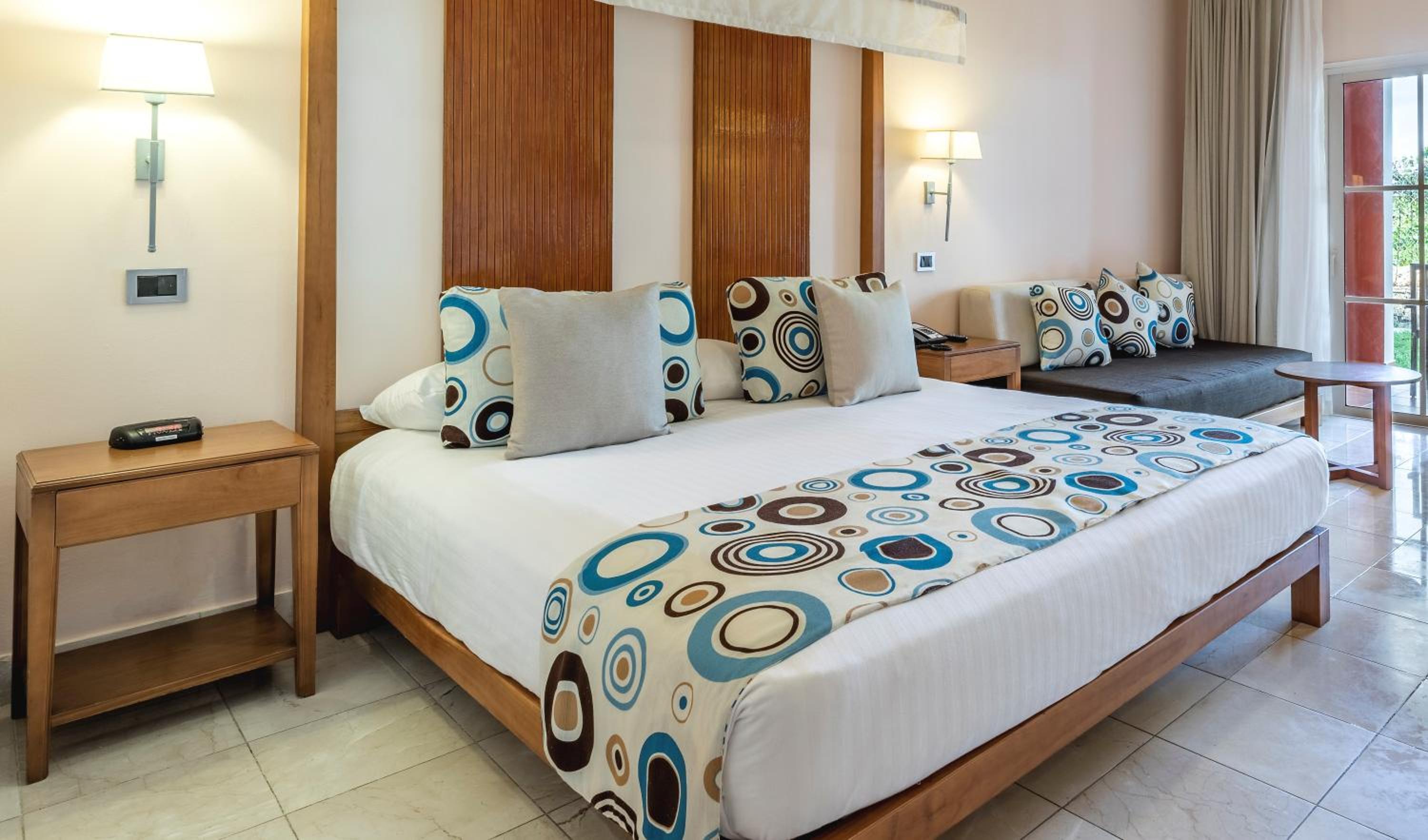 Superior Garden View Adult Only King Bed