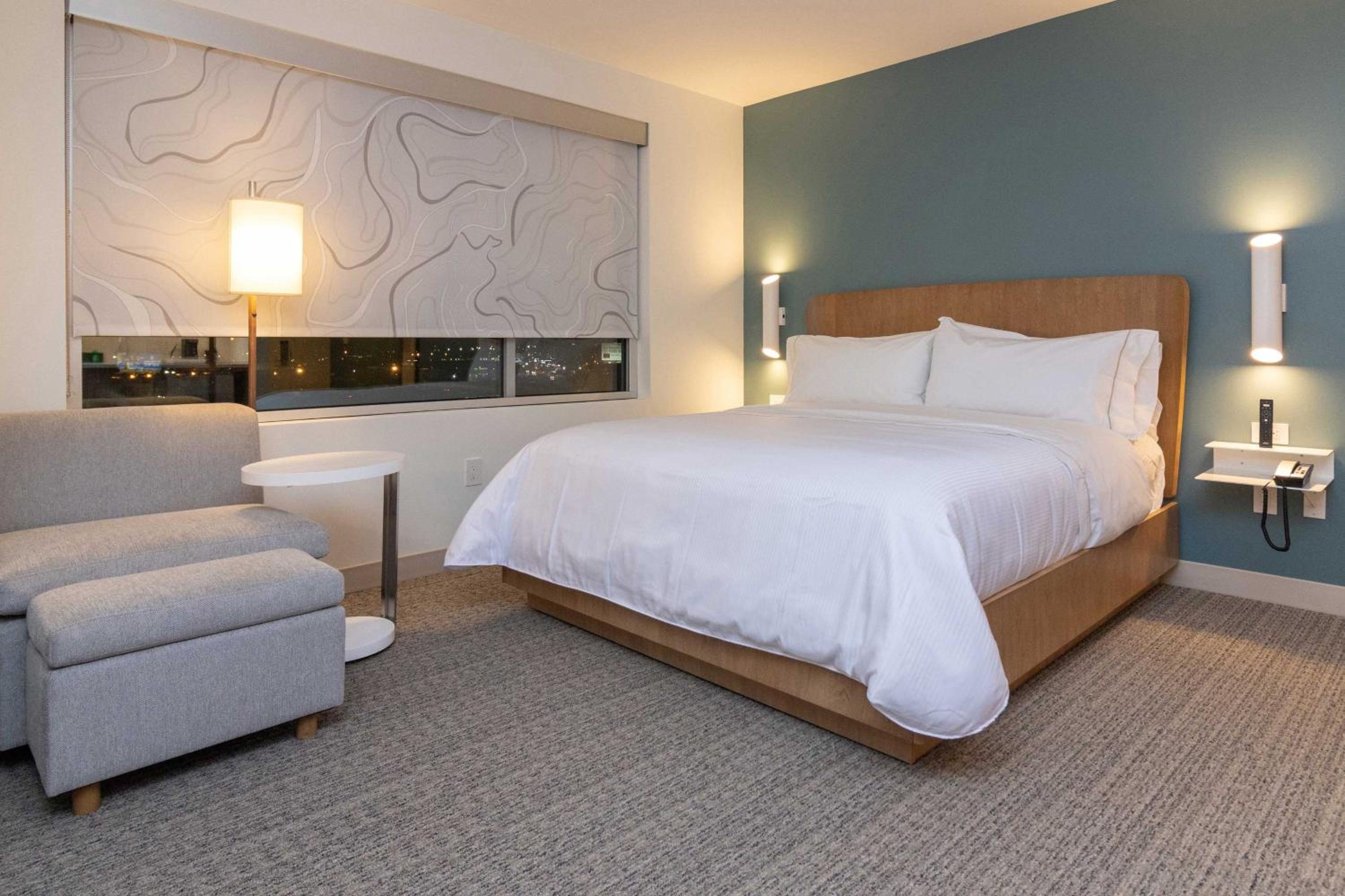 Standard, Guest room, 1 King - Photo 1
