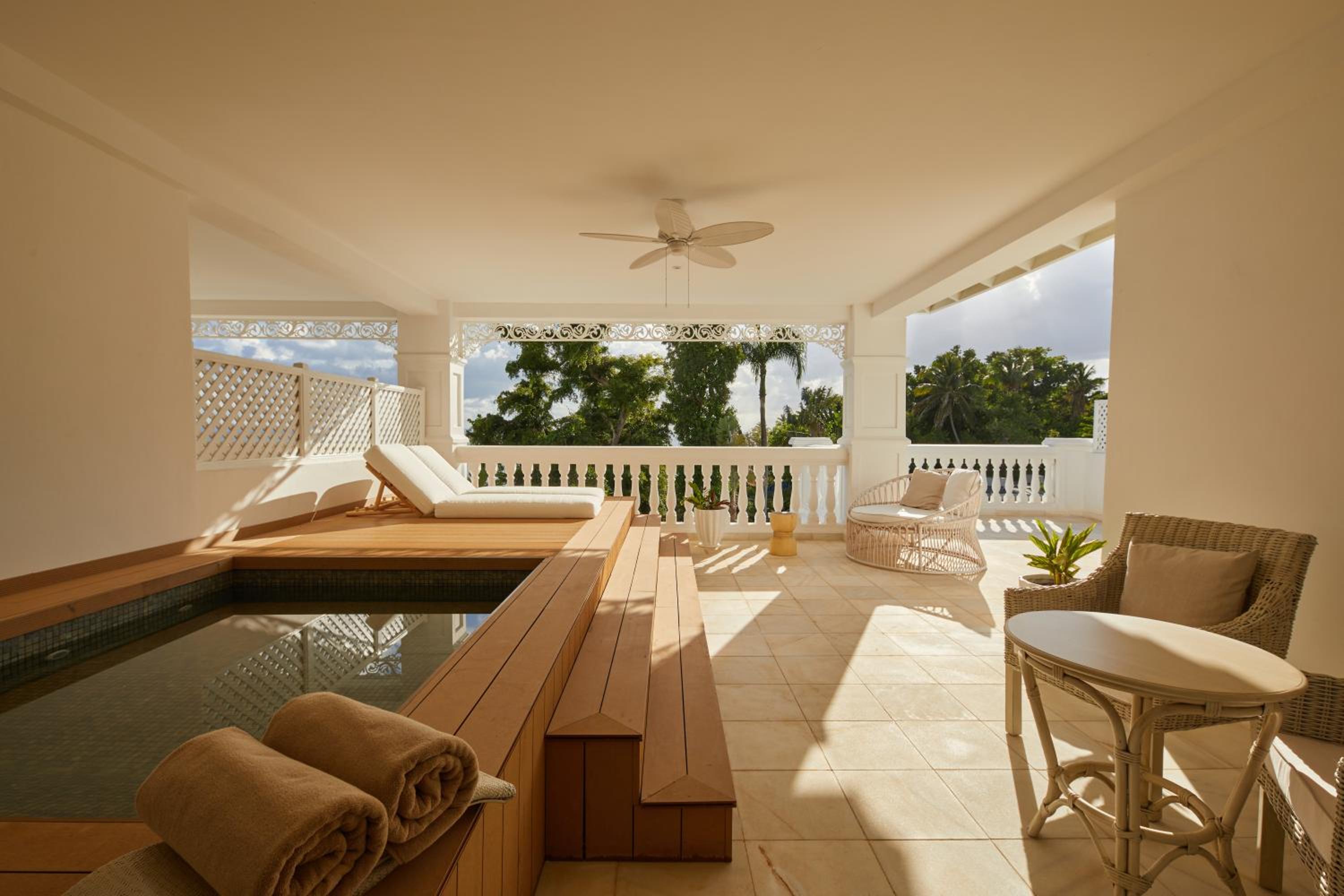 Family Junior Suite with Plunge Pool (1 Adult + 2 Children), photo 6