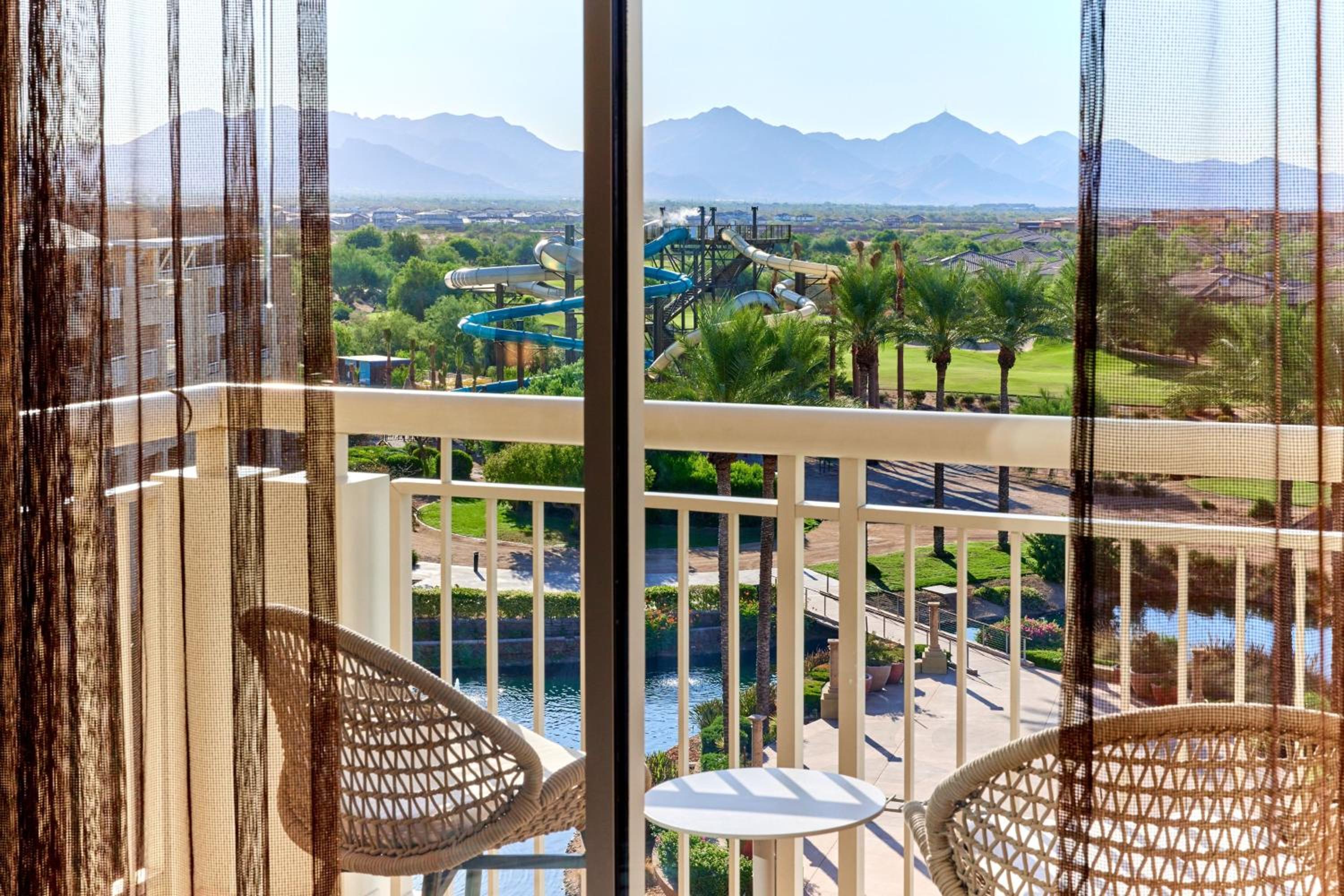 Guest room, 2 Double, Mountain view, Balcony - Photo 9