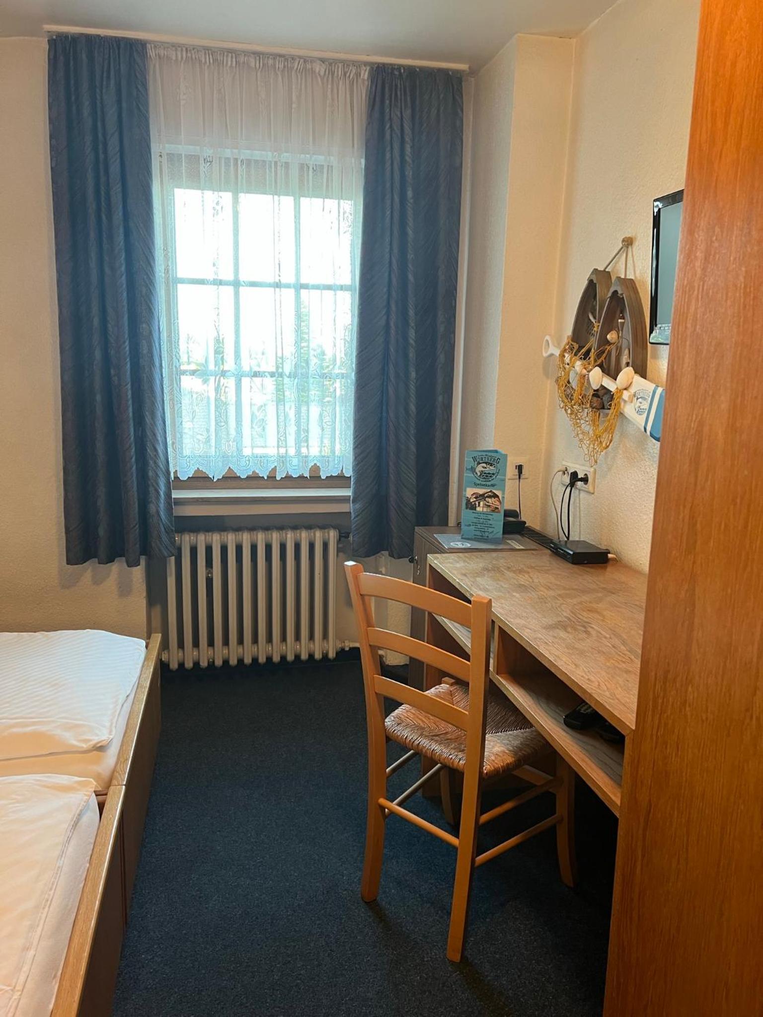 Double Room - Photo 6