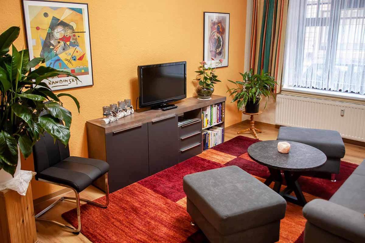 Apartment - Ground Floor - Photo 1