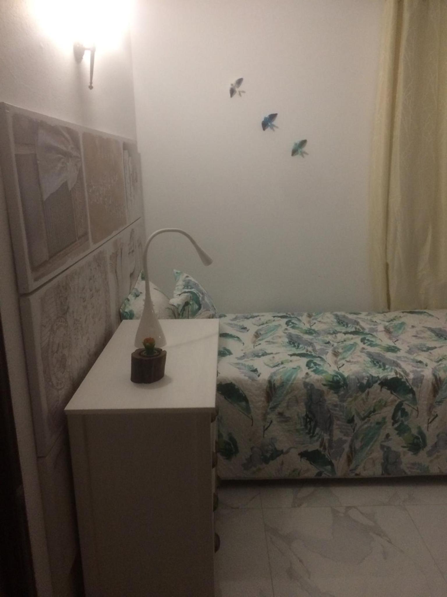 Double Room with Private Bathroom - Photo 2