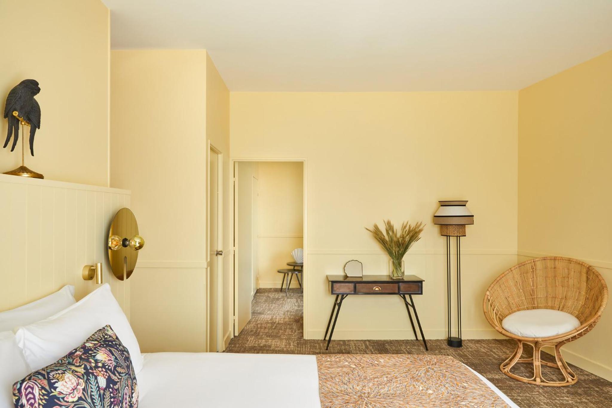 King Suite with Sofa Bed - Photo 9