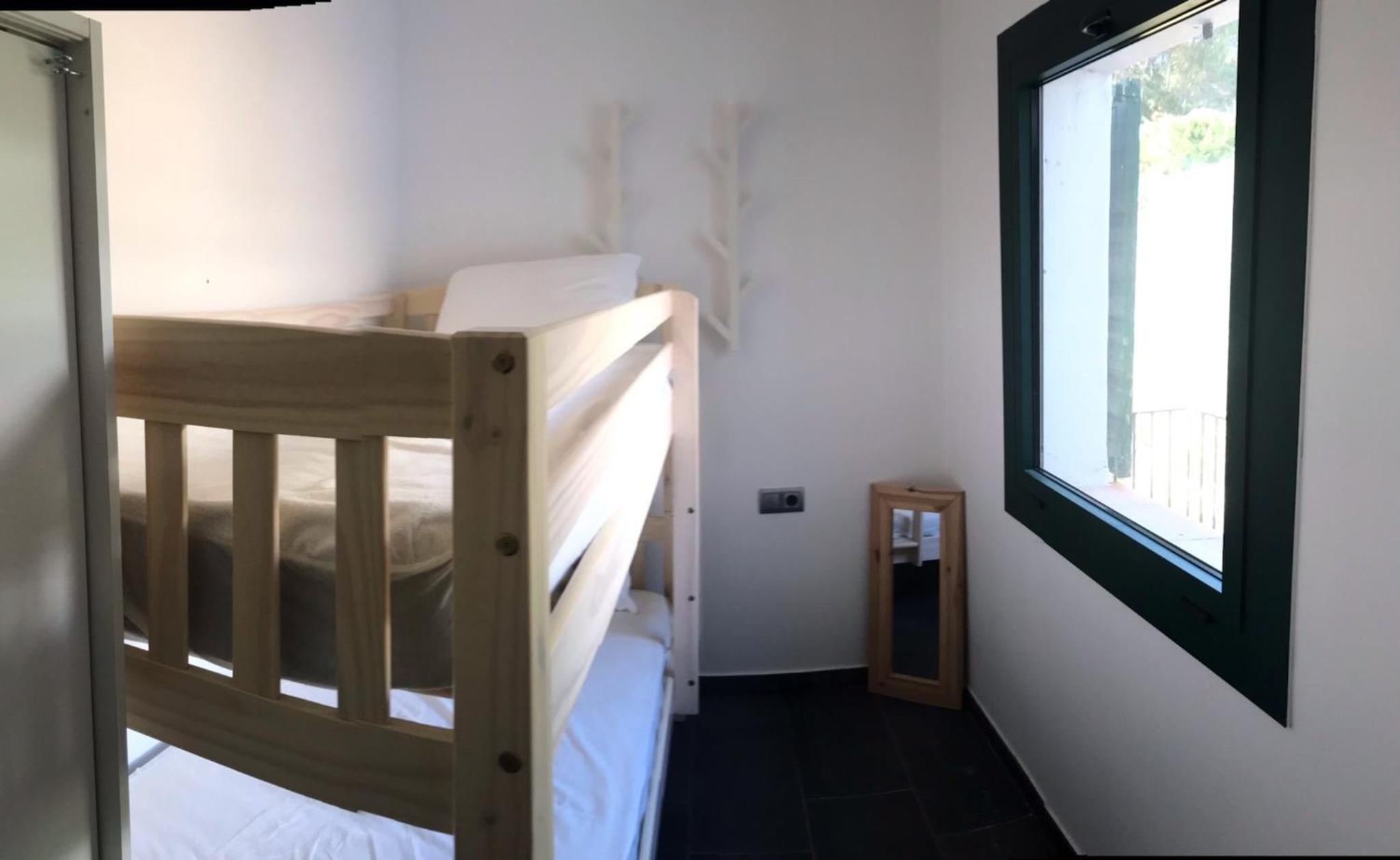 Casa de cuatro habitaciones