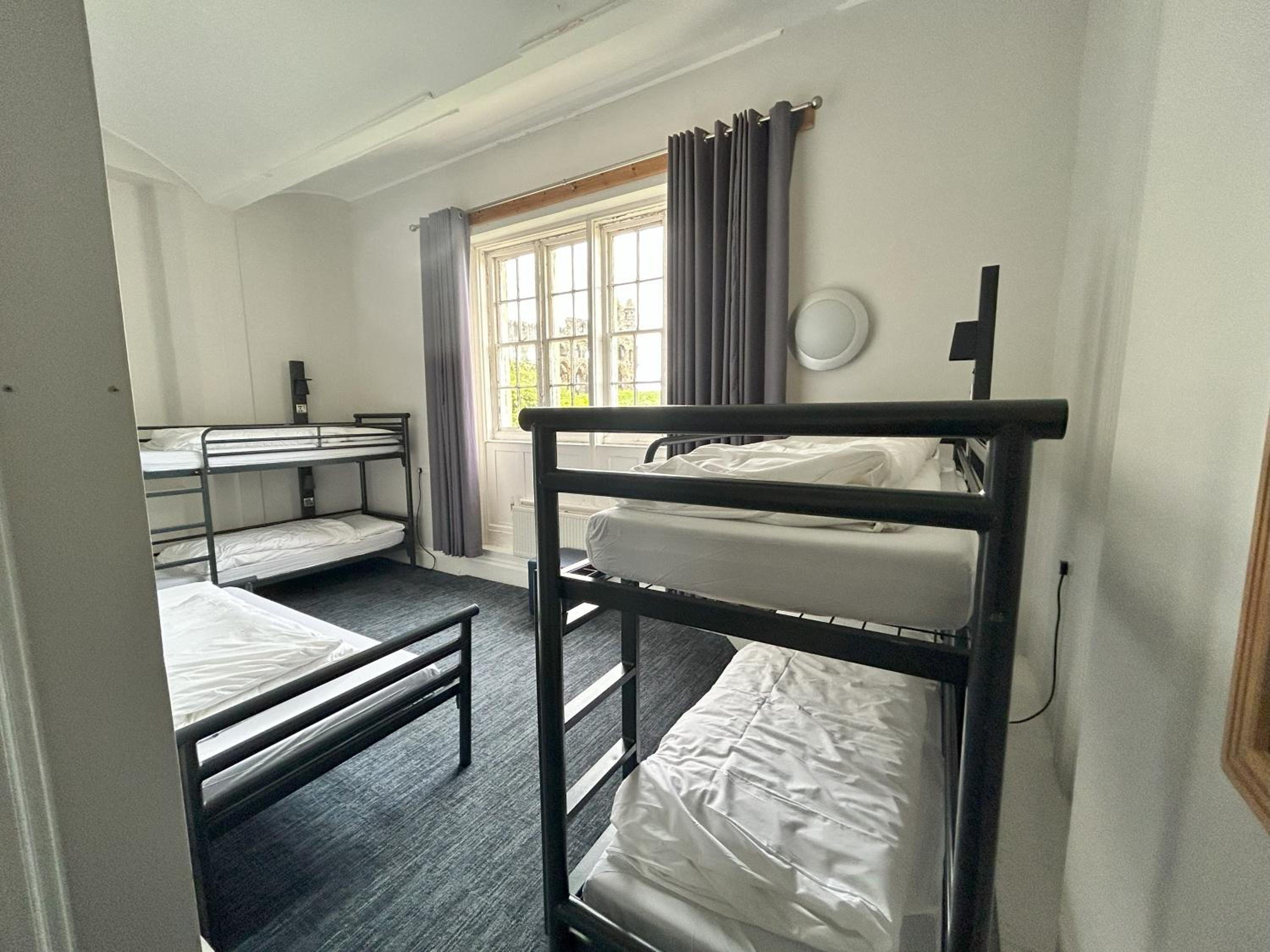 5 Bed Private Room Ensuite
