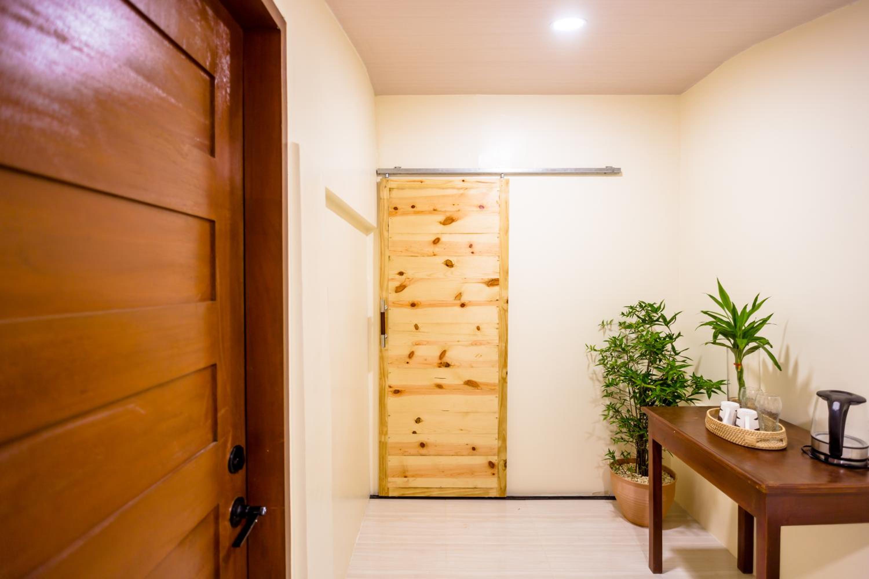Standard Double Room - Photo 3