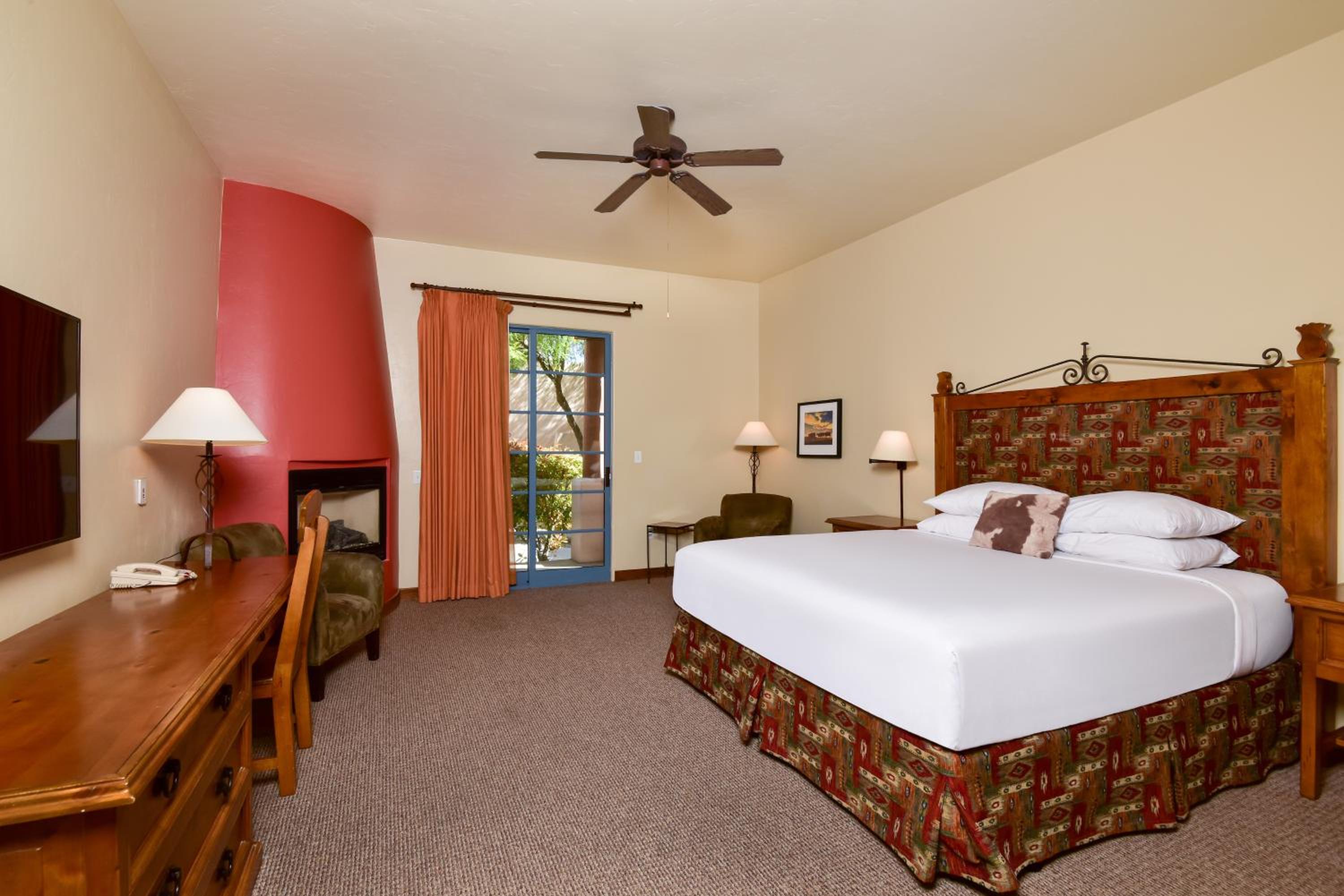 Superior King Room - Photo 5