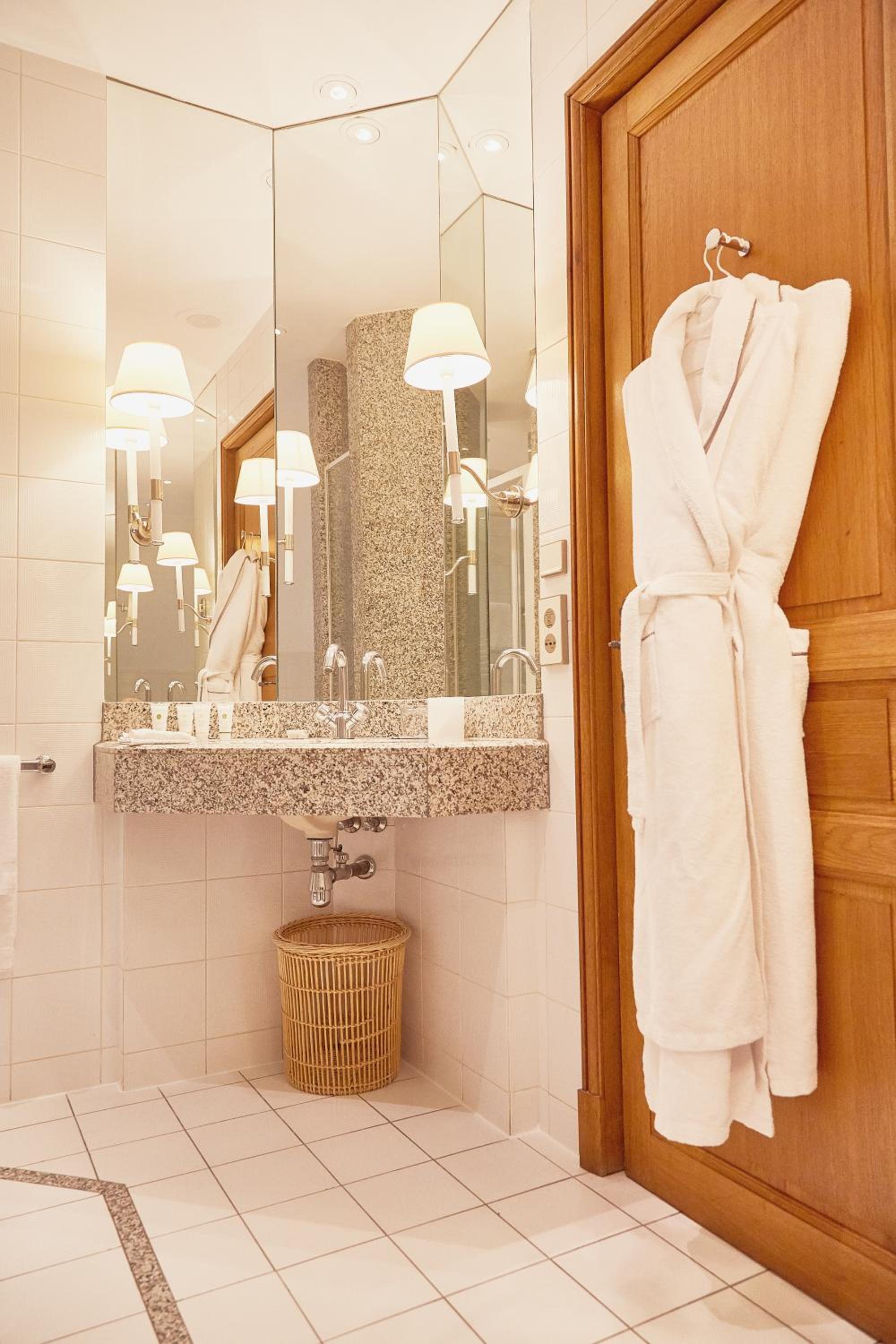 Prestige Room - Photo 5