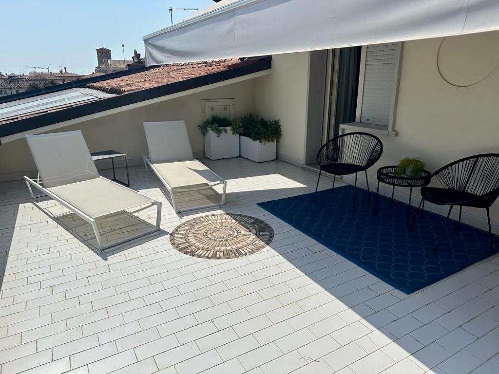 Double Room with Terrace - Photo 7