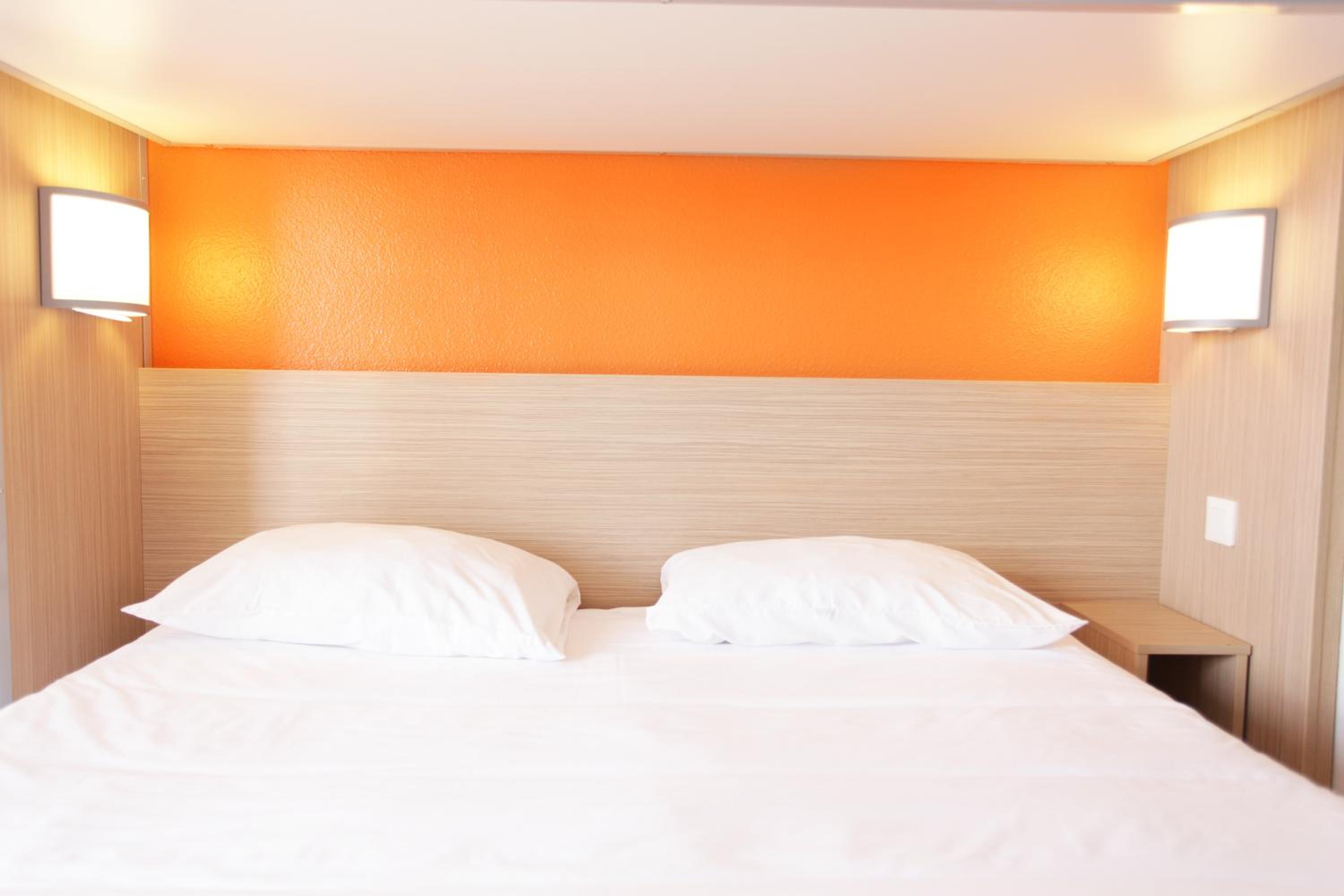 Double Room - Photo 7