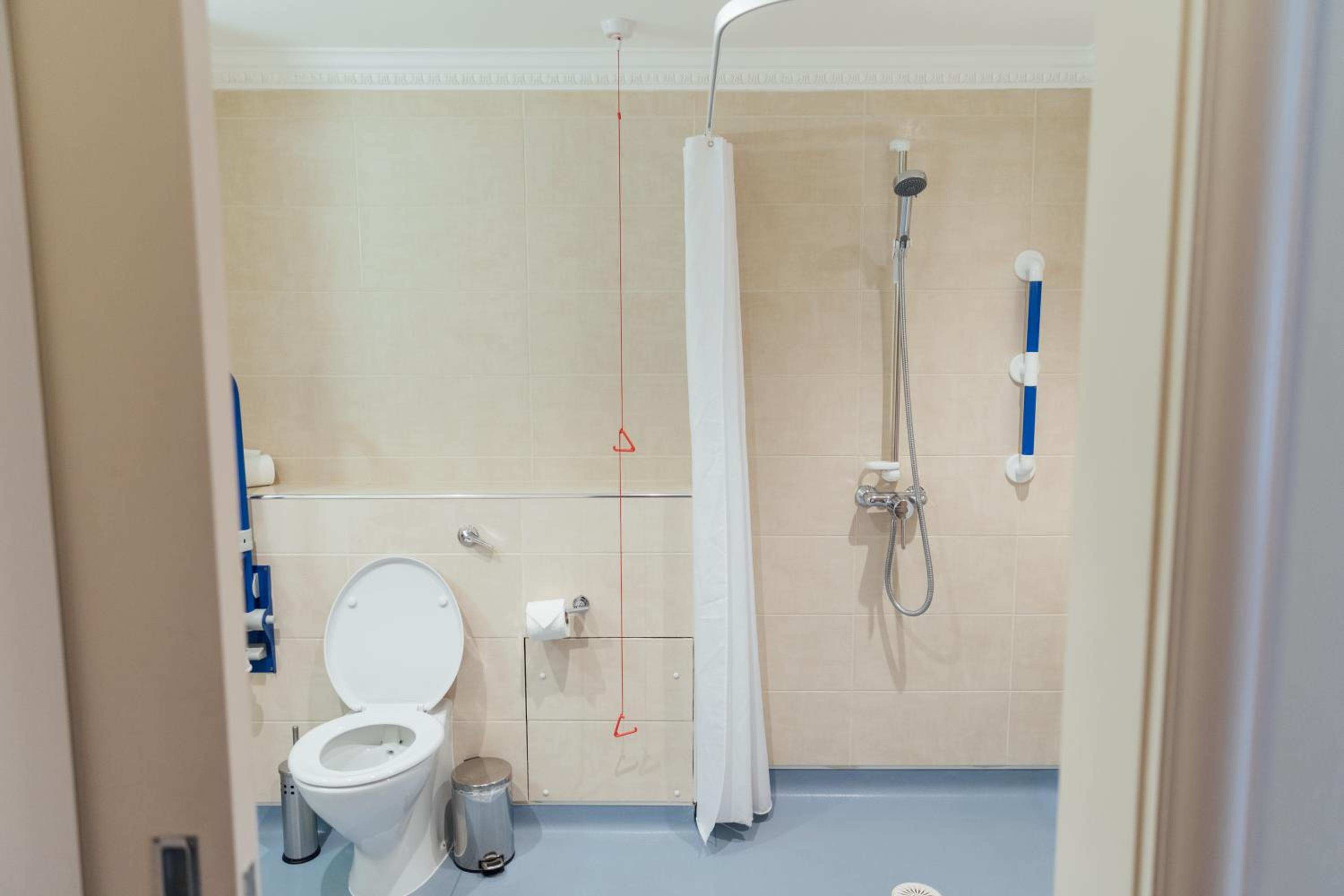 Double Room - Disability Access photo 2