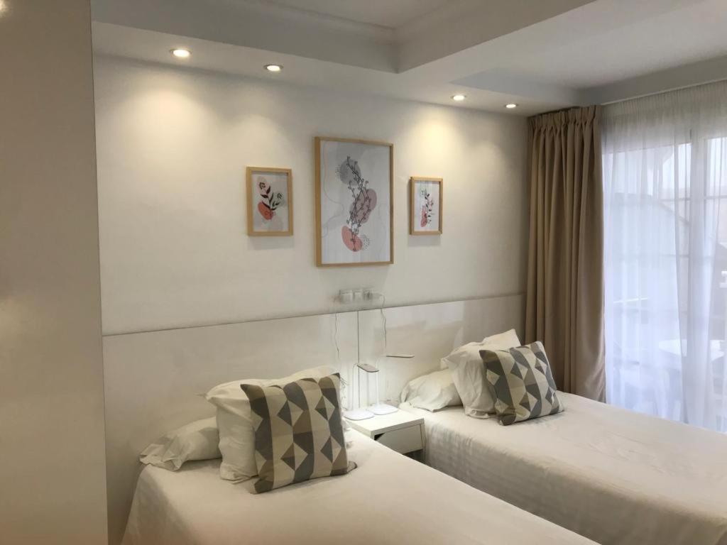 One-Bedroom Apartment with Sea View photo 3