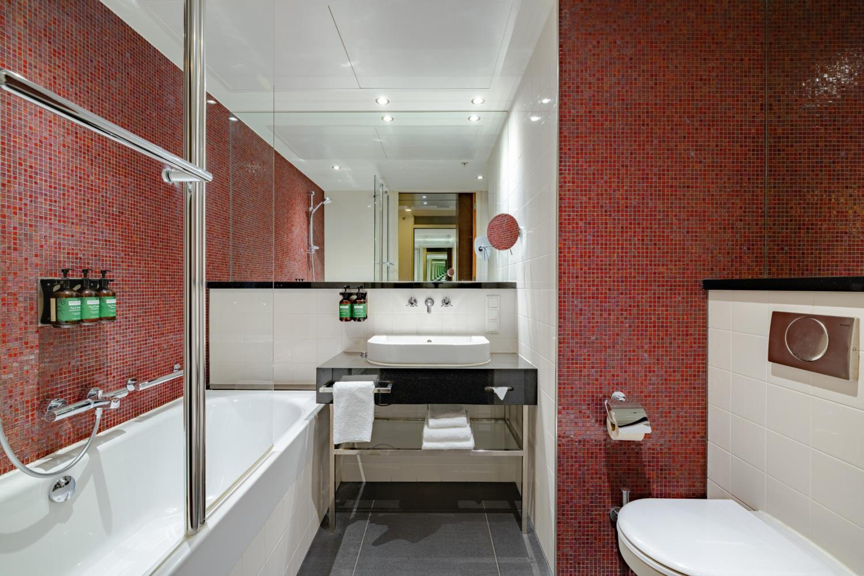 Standard Room with Two Single Beds photo 3