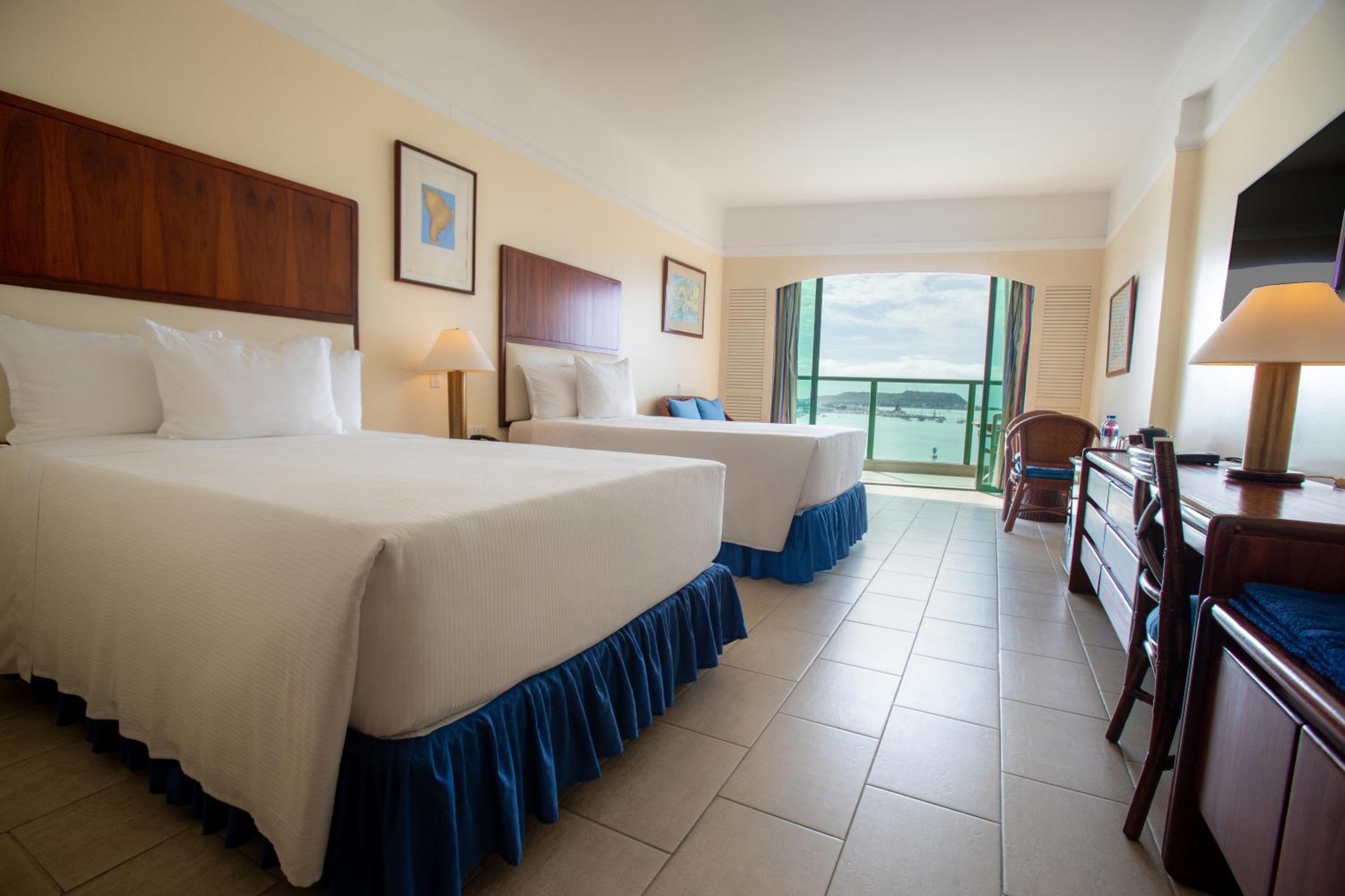 Standard Twin Room with Sea View
