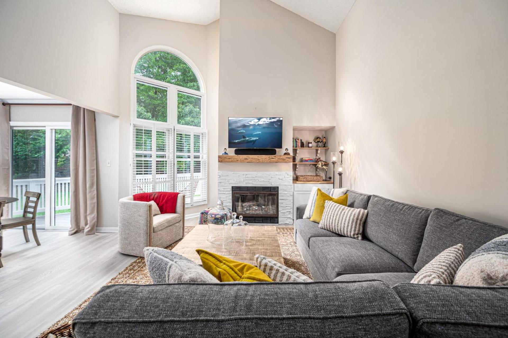 Family Room photo 1
