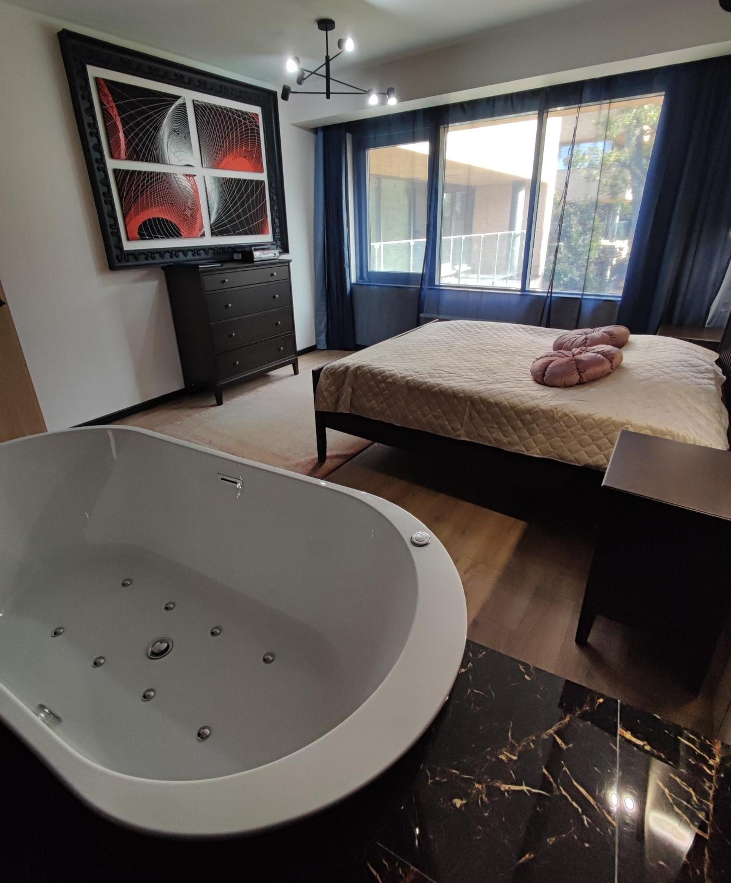 Deluxe Suite with Sea View