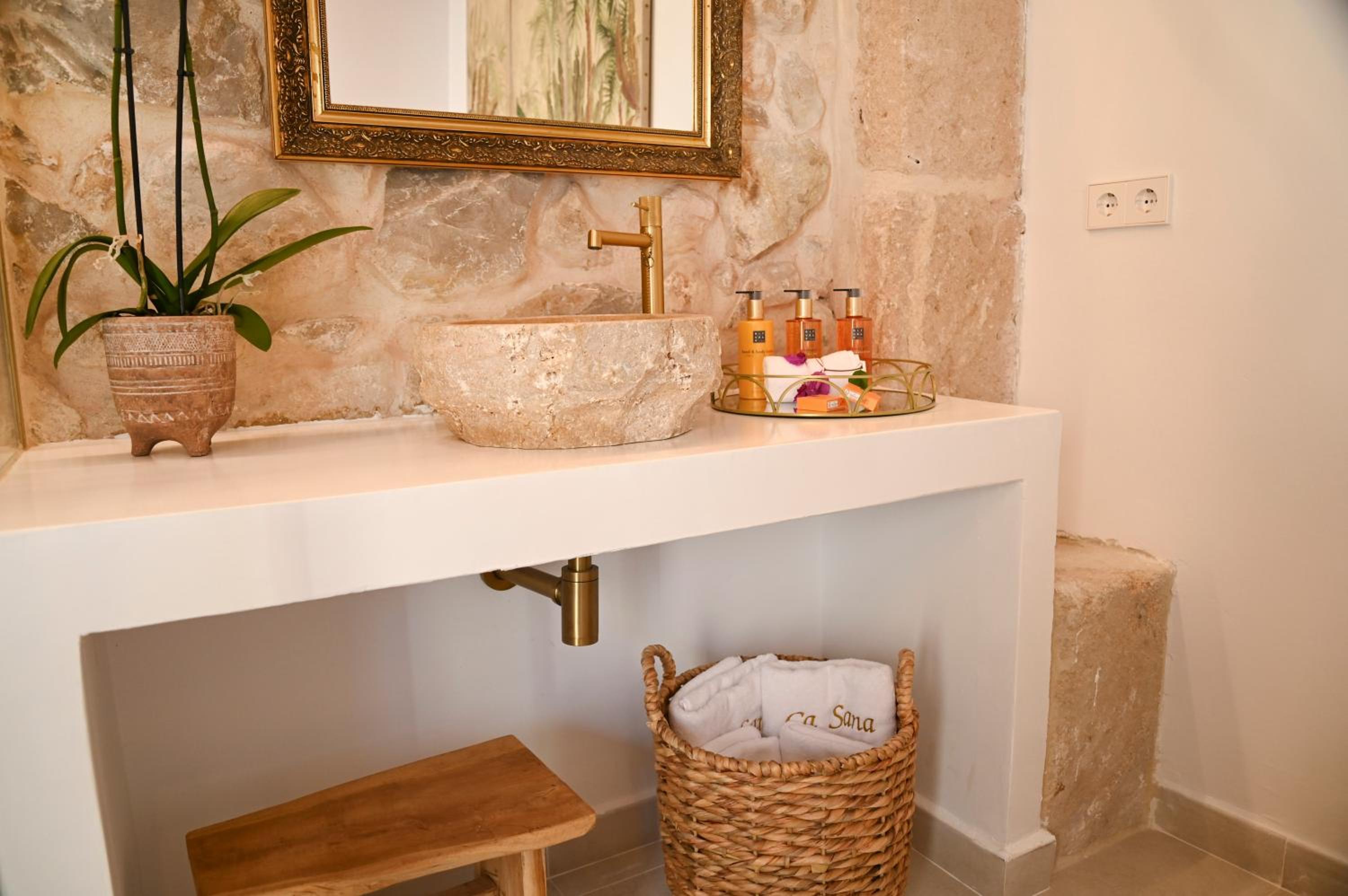 Double Room - Photo 28