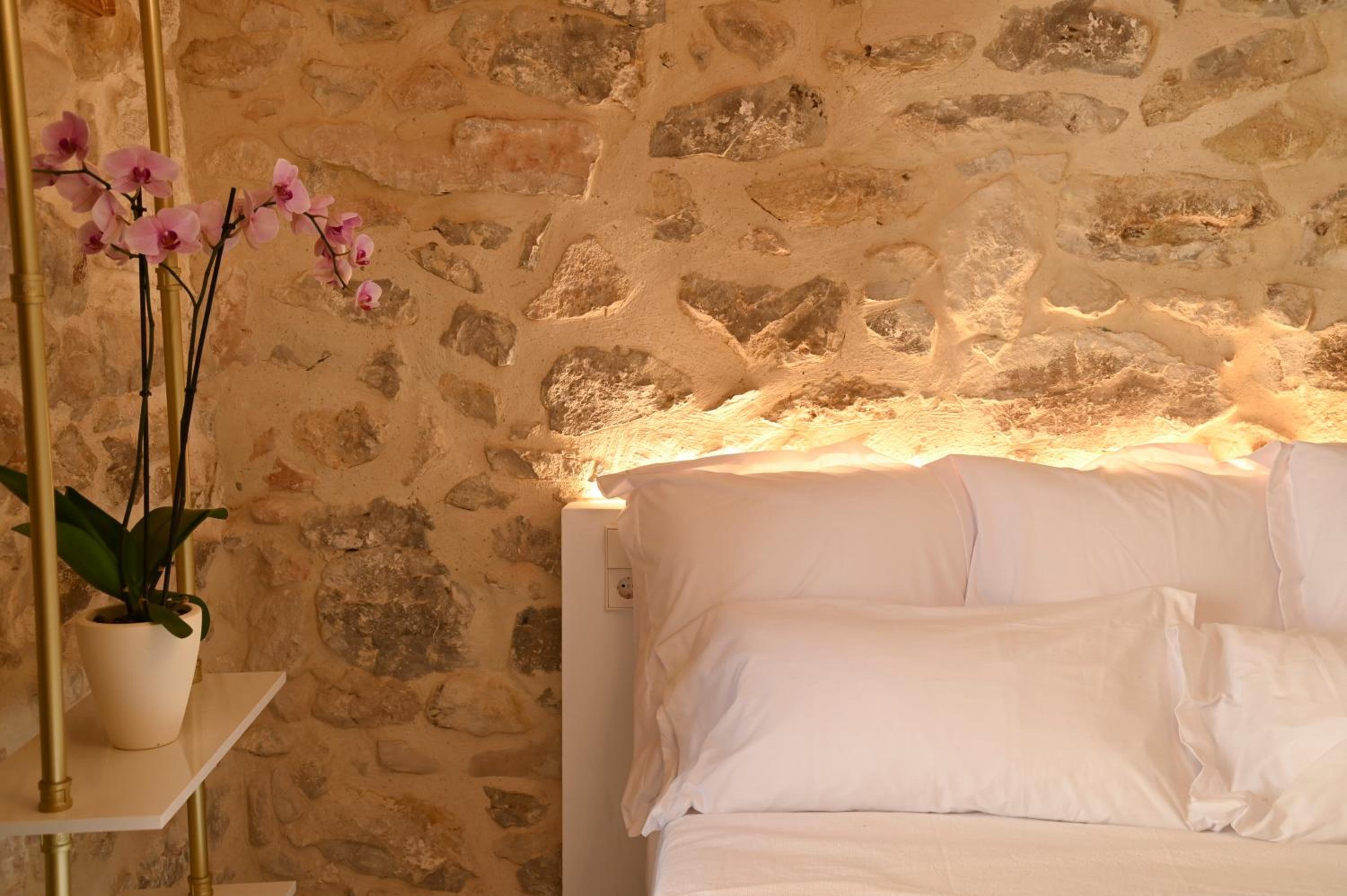Double Room - Photo 29