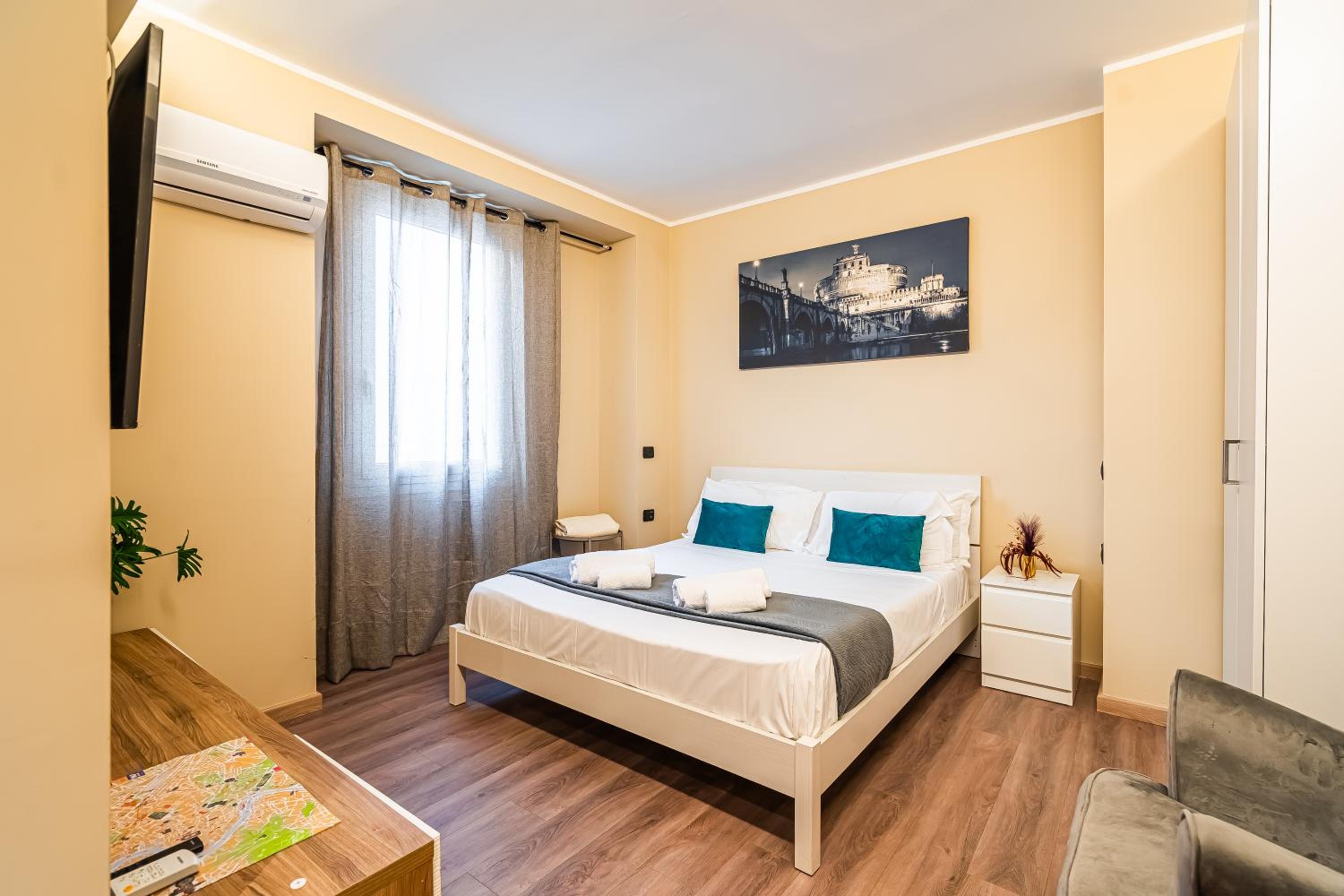 Double Room with Private Bathroom