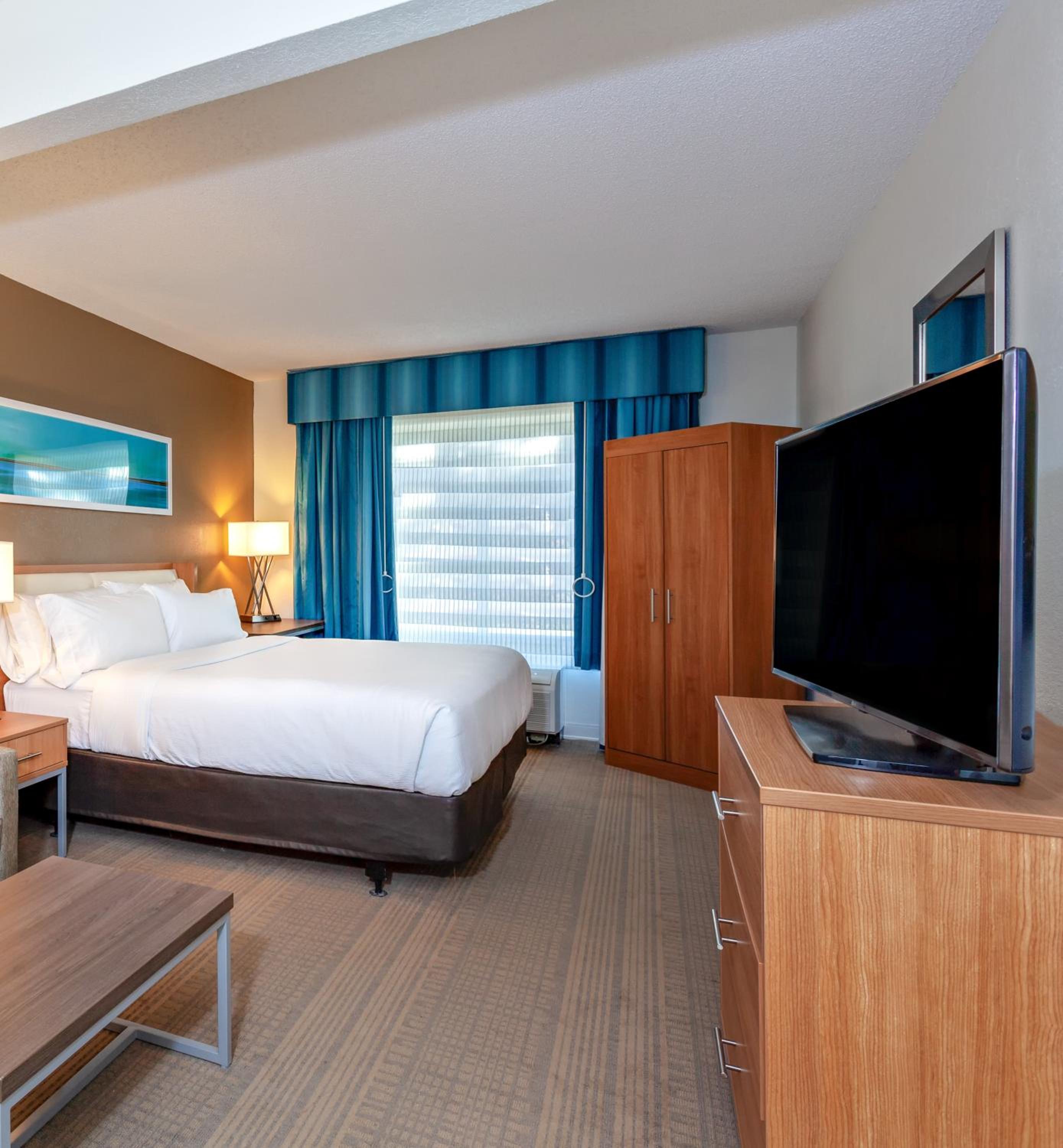 Standard King Room - Photo 2