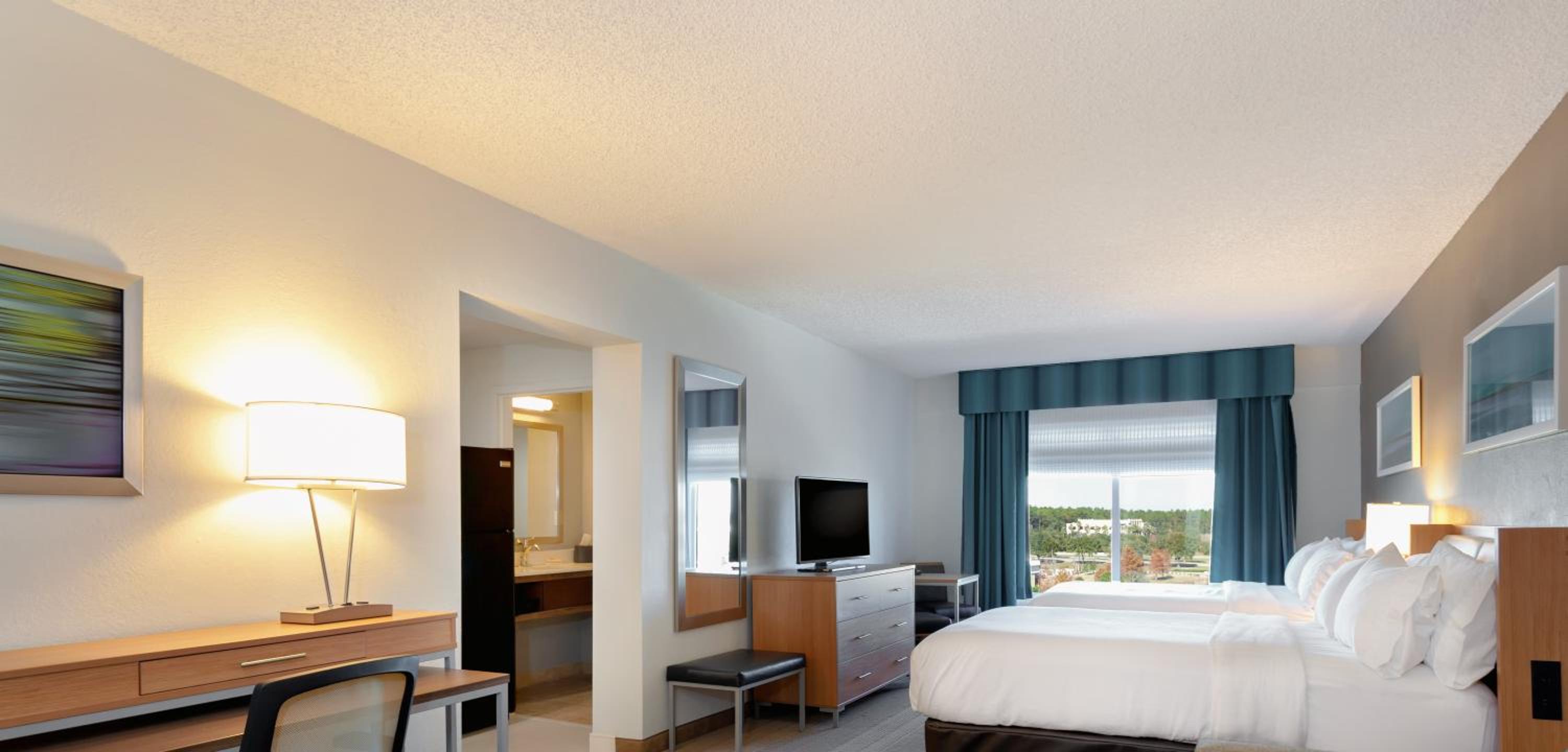 Queen Suite with Two Queen Beds and Sofa Bed - Photo 1