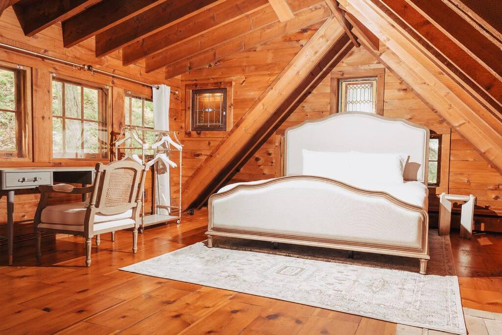 One-Bedroom House photo 1