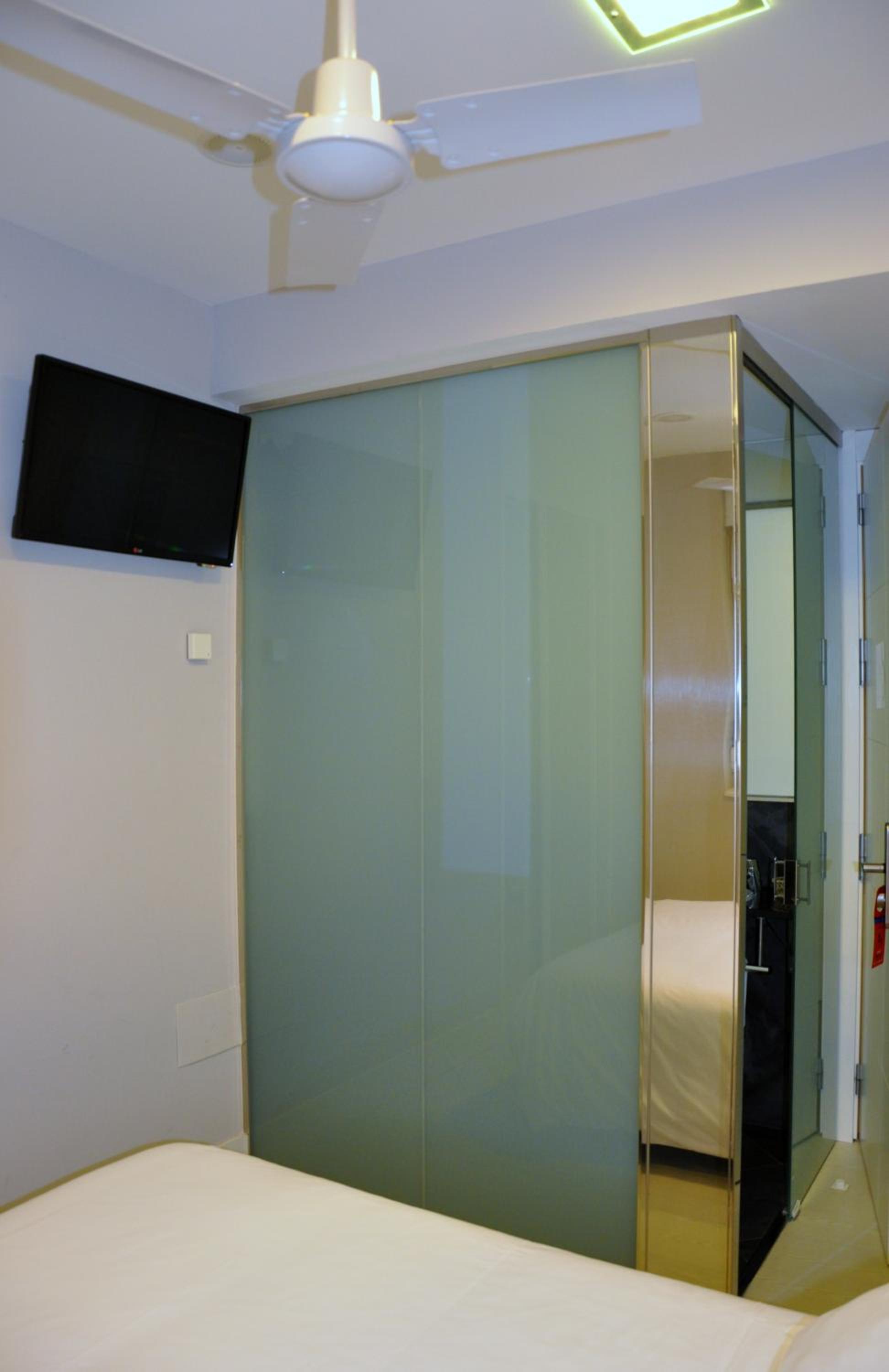 Budget Double Room photo 3