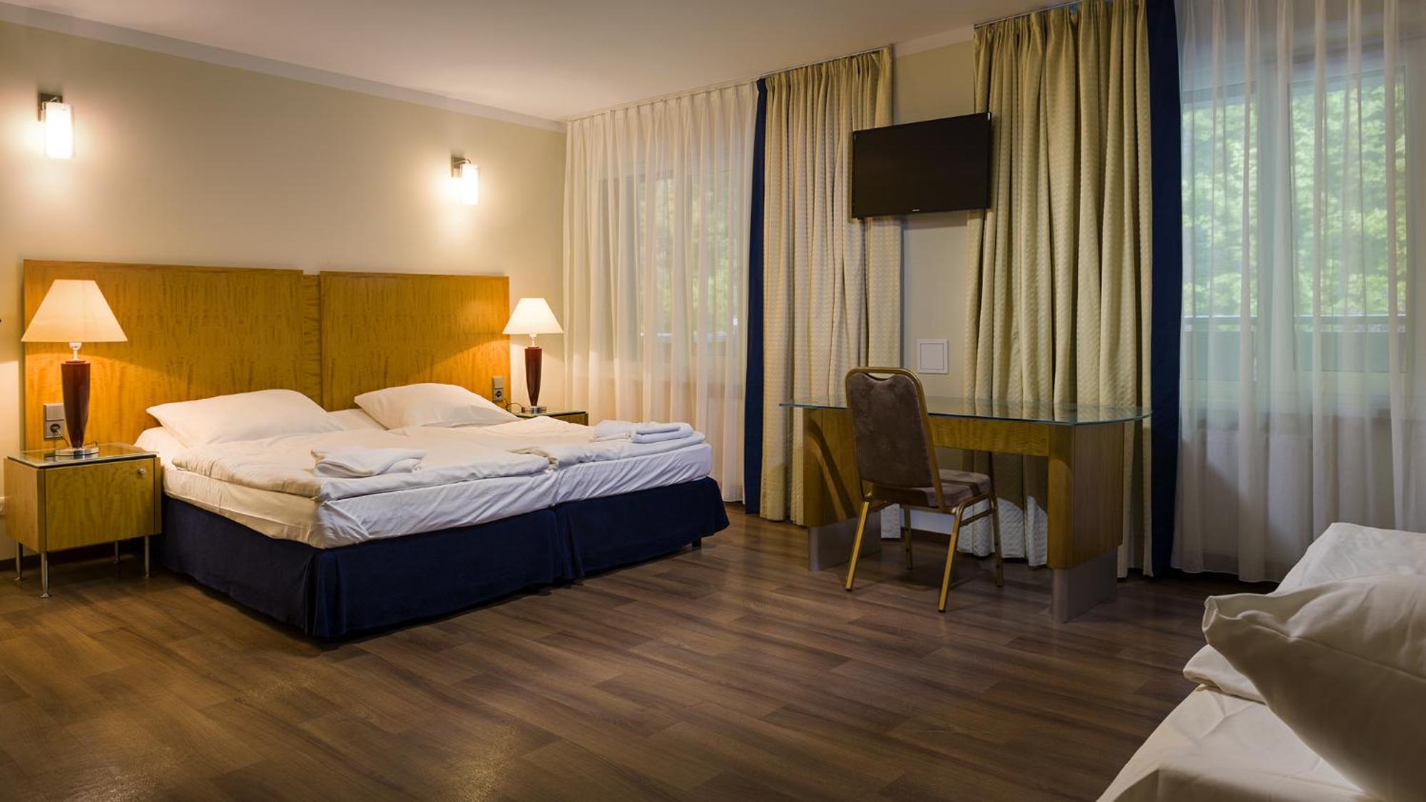 Superior Quadruple Room - Photo 1