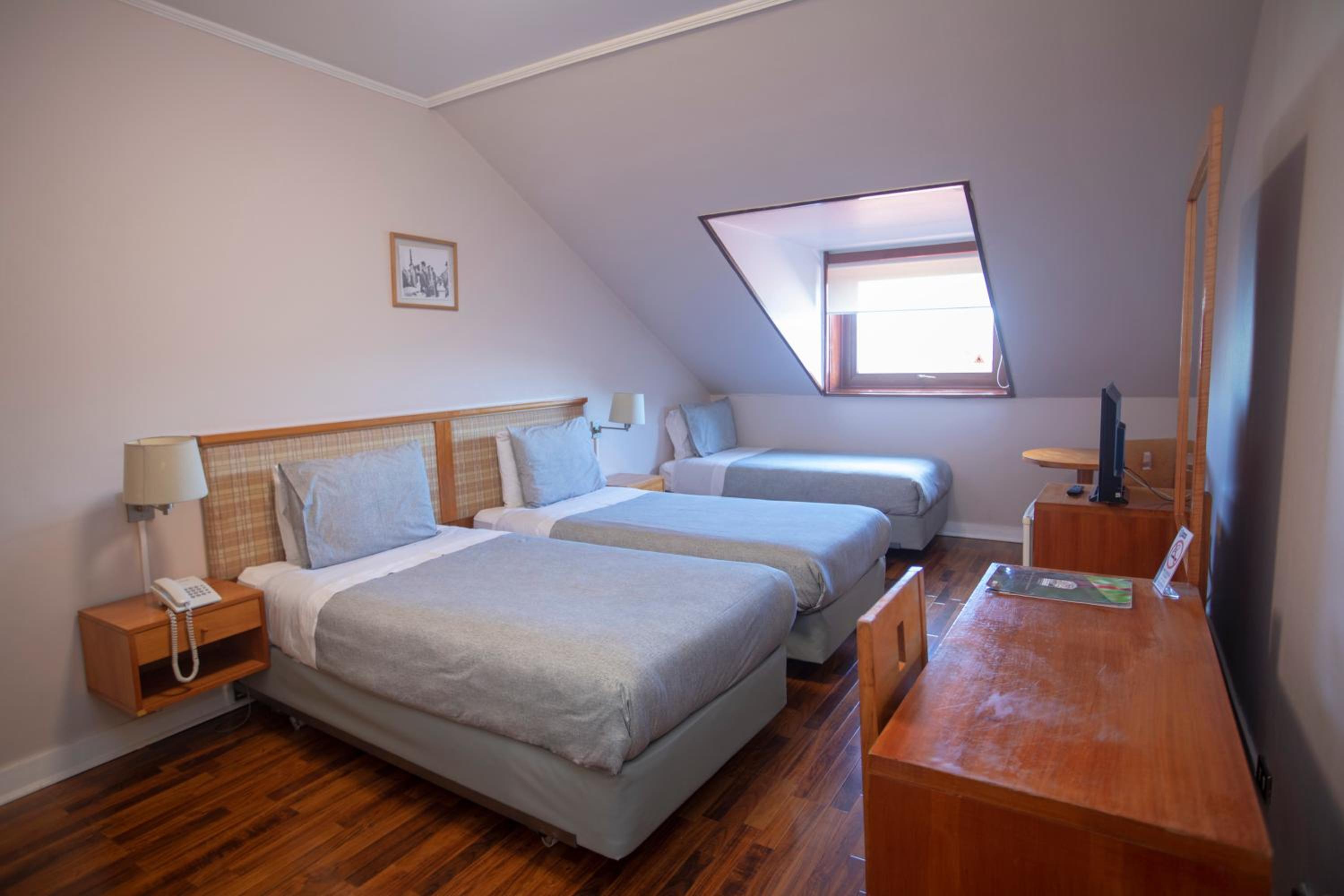 Standard Triple Room photo 3