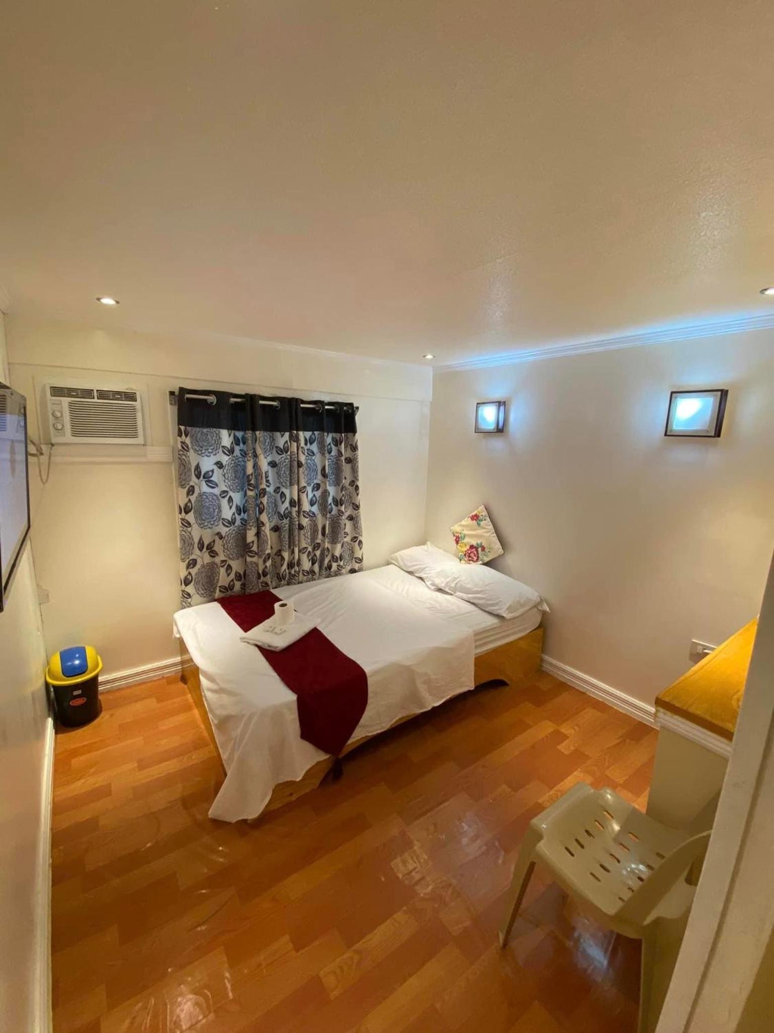 Budget Double Room photo 1